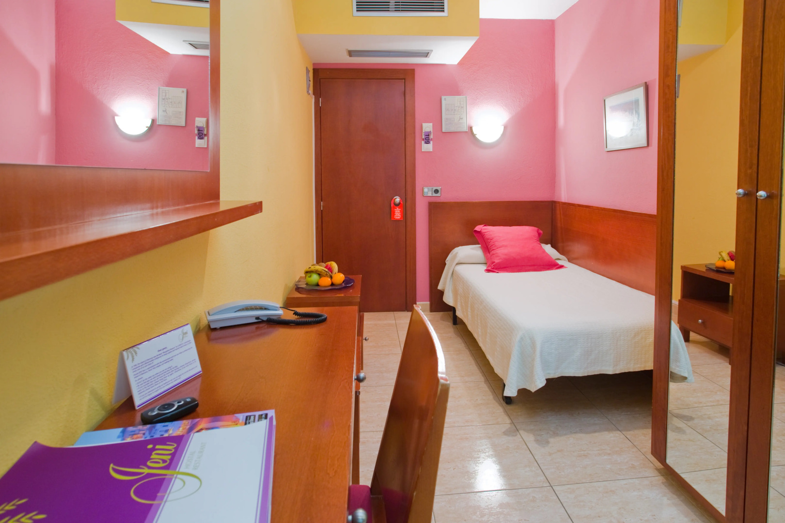 Hotel Jeni & Restaurant