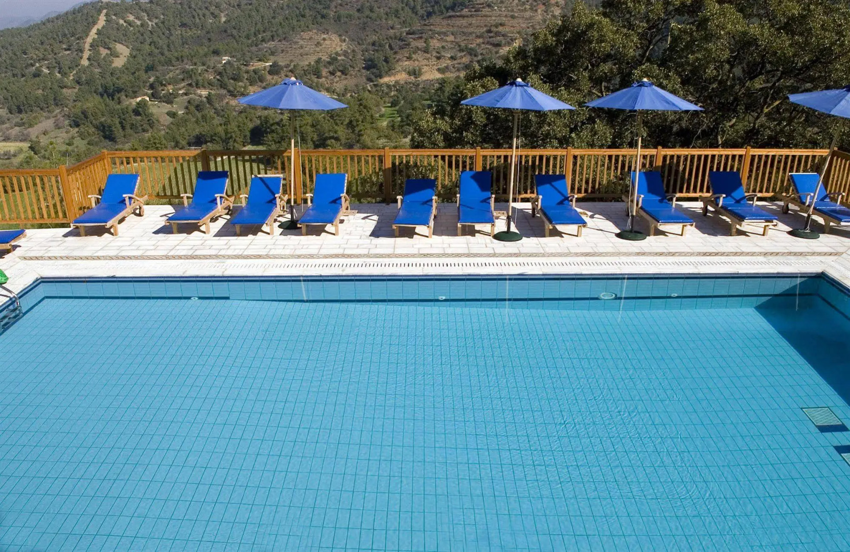 Demetriou Paradisos Hills