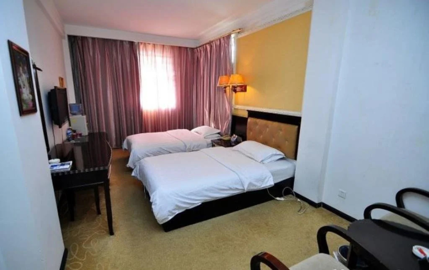 Luliang Jinjiang Inn