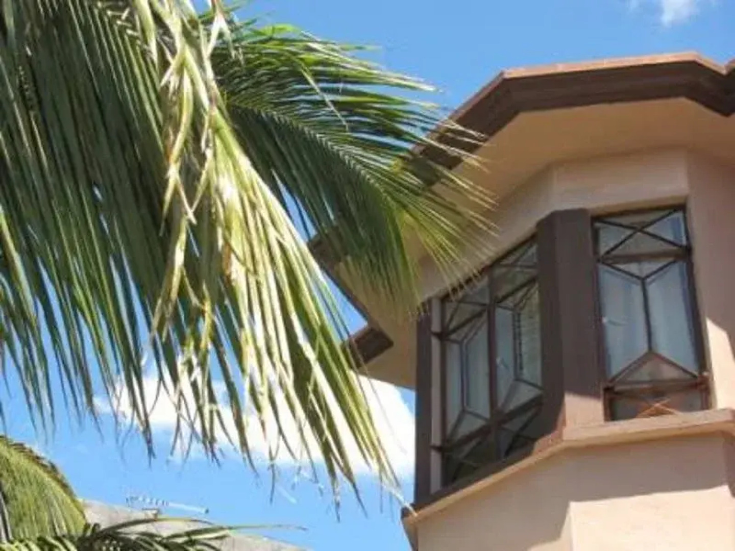 Ucha Guest House / Chambres D'hotes