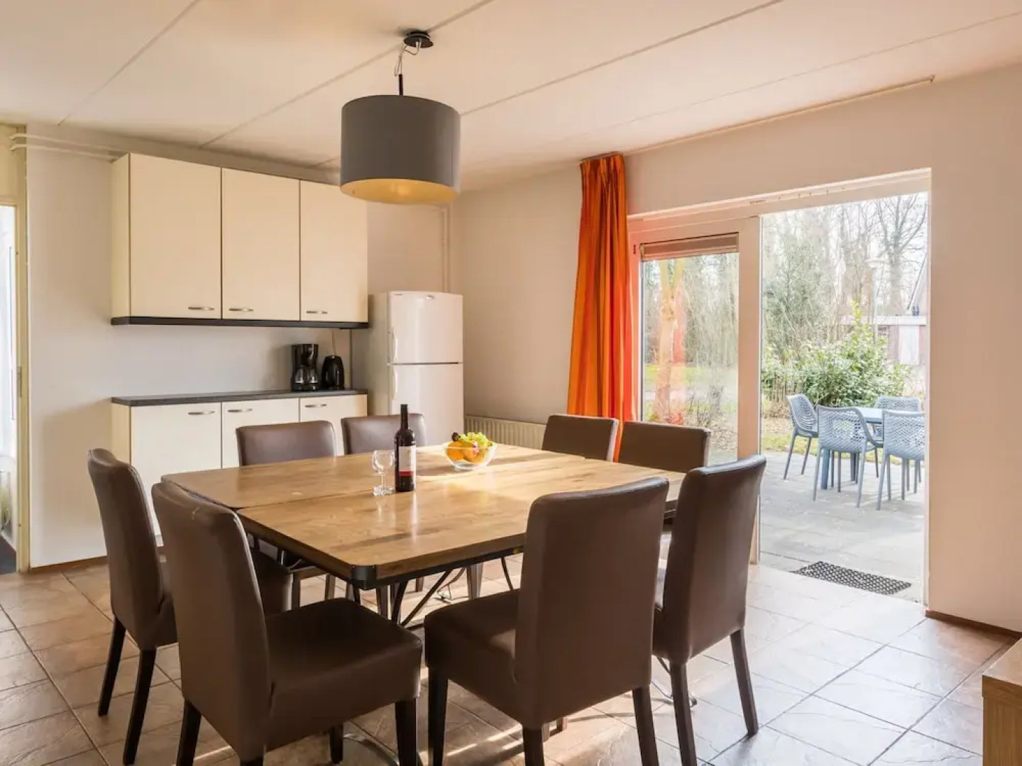 Spacious Bungalow with Dishwasher near Hunebedcentrum