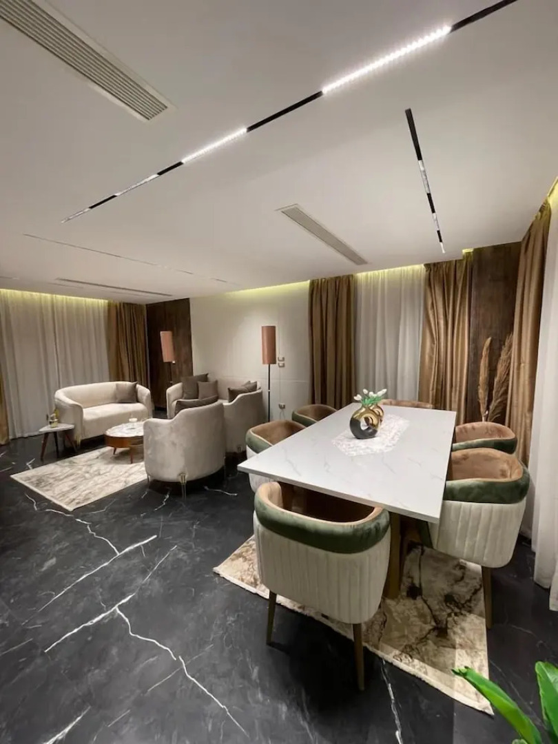 Villa in palm hills-the crown