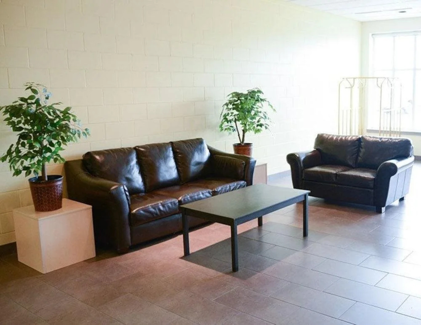 Residence & Conference Centre - Welland