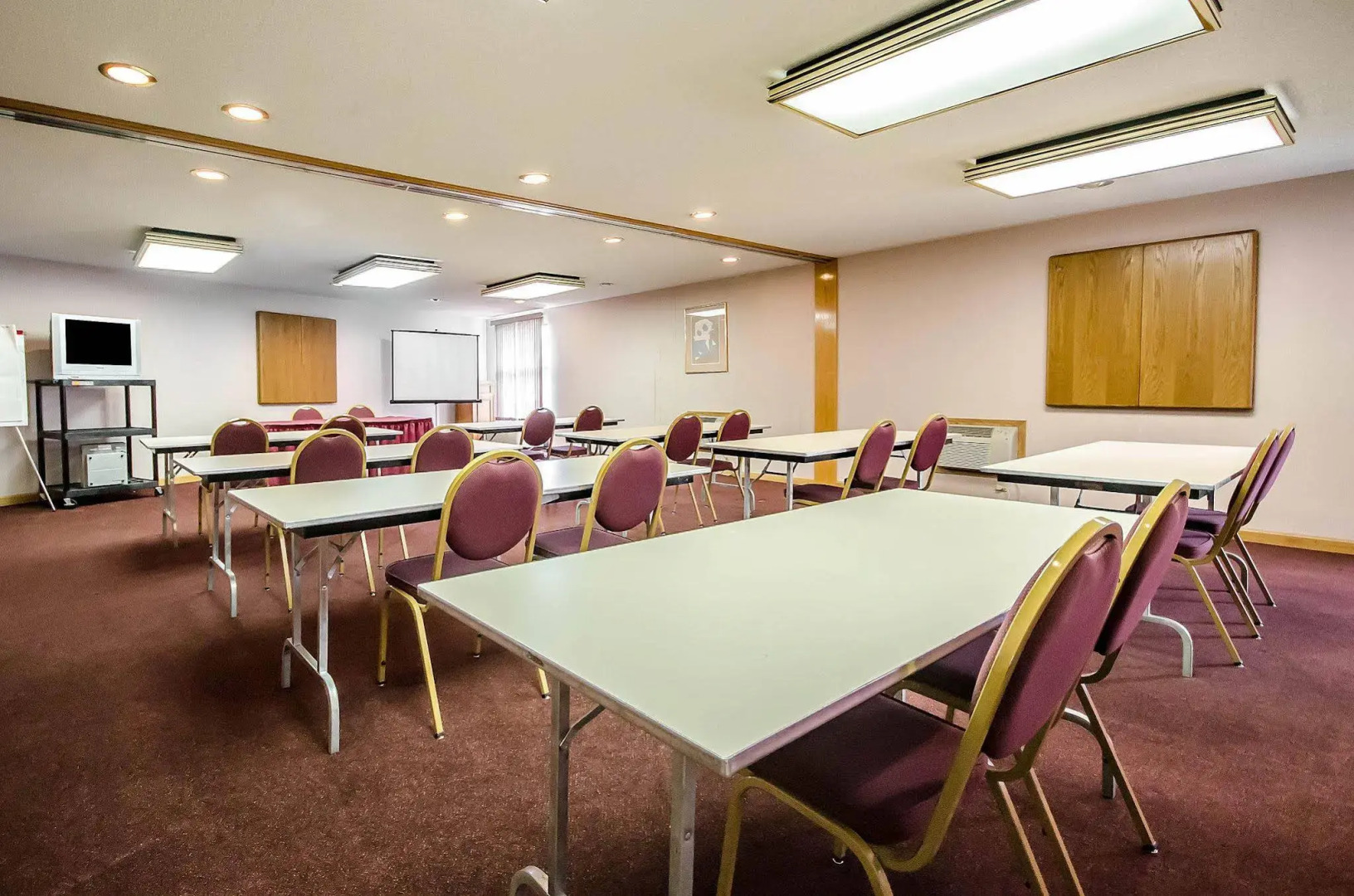 Clarion Inn & Suites Evansville Eastland Area