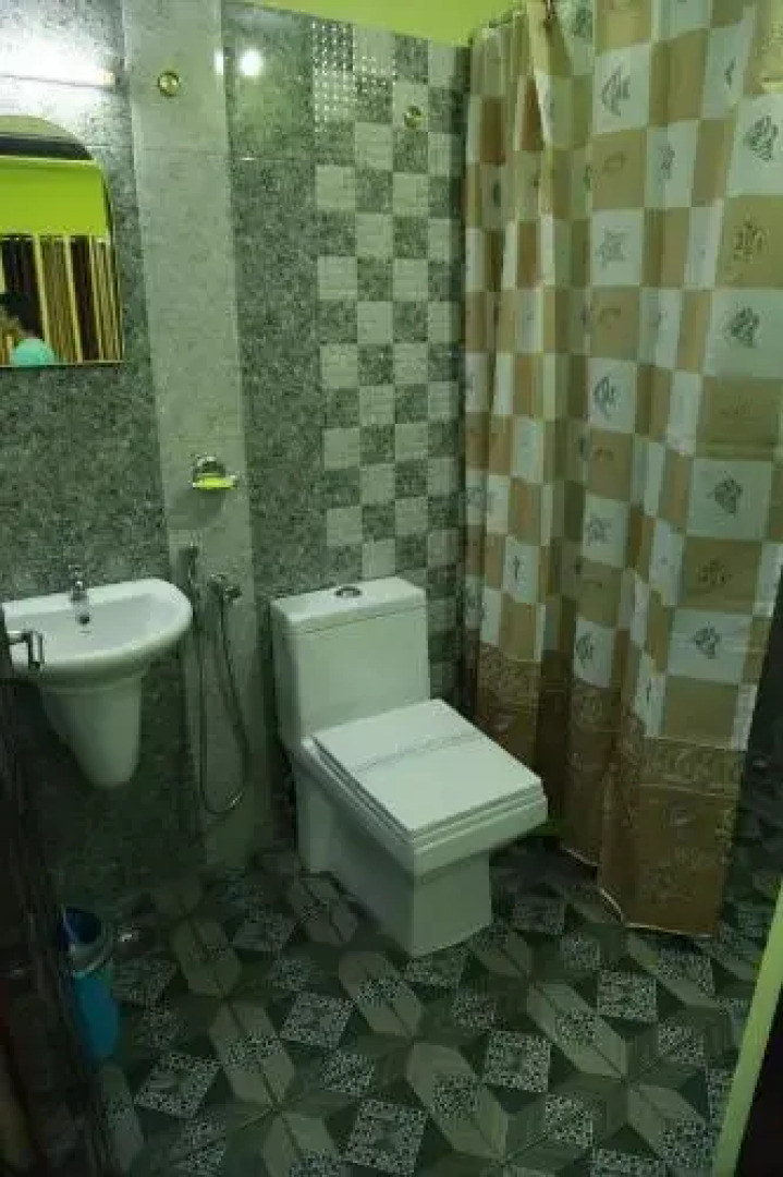 The Kissing Mountains