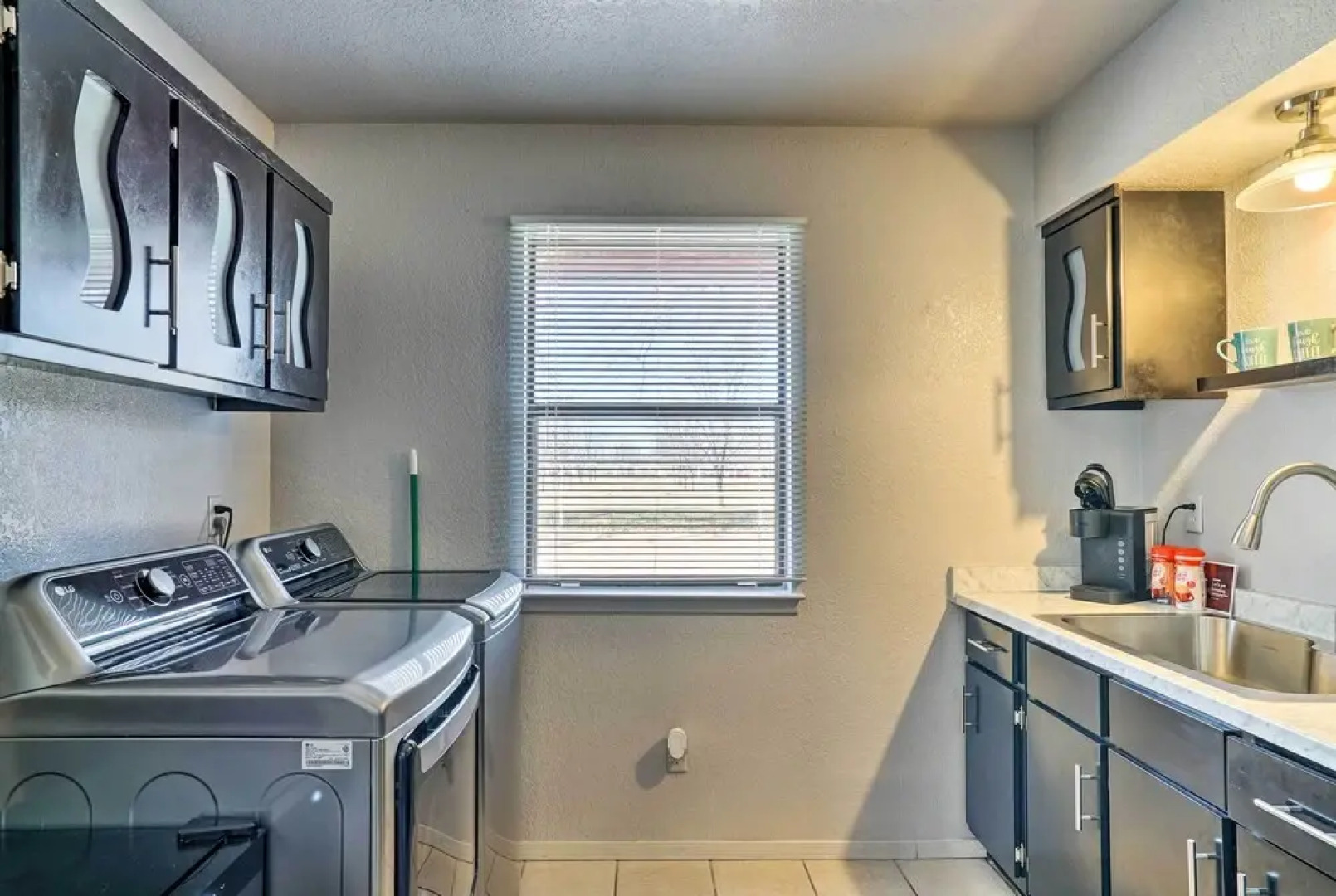 Cozy Las Cruces Apt on Pecan & Horse Farm!