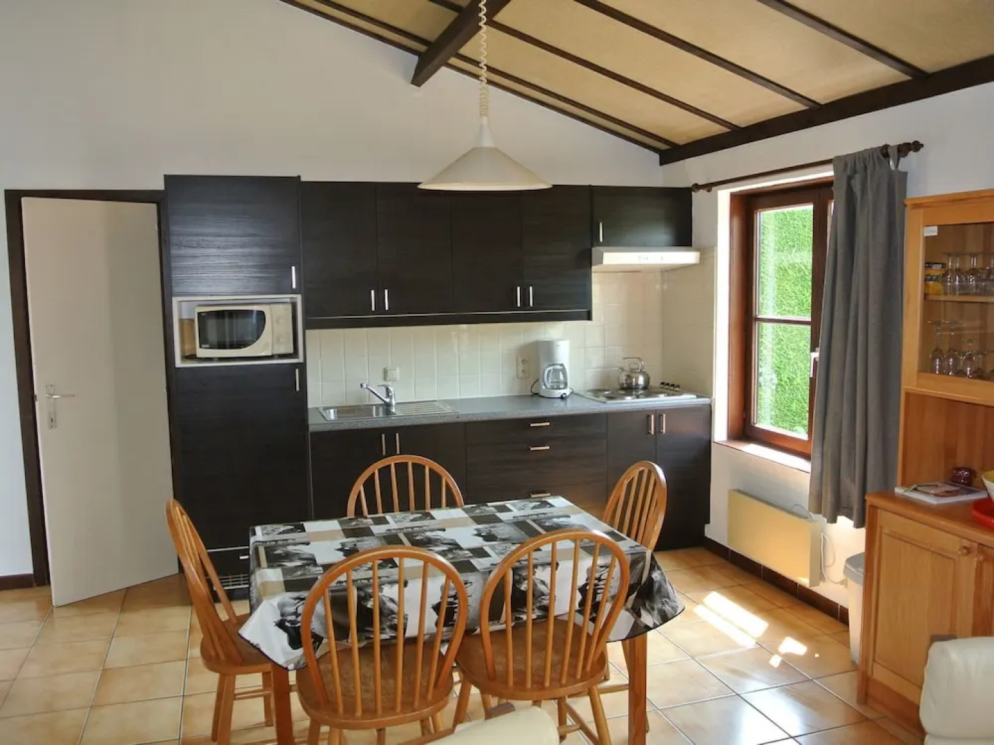 Cozy Cottage With Terrace, not far From De Panne