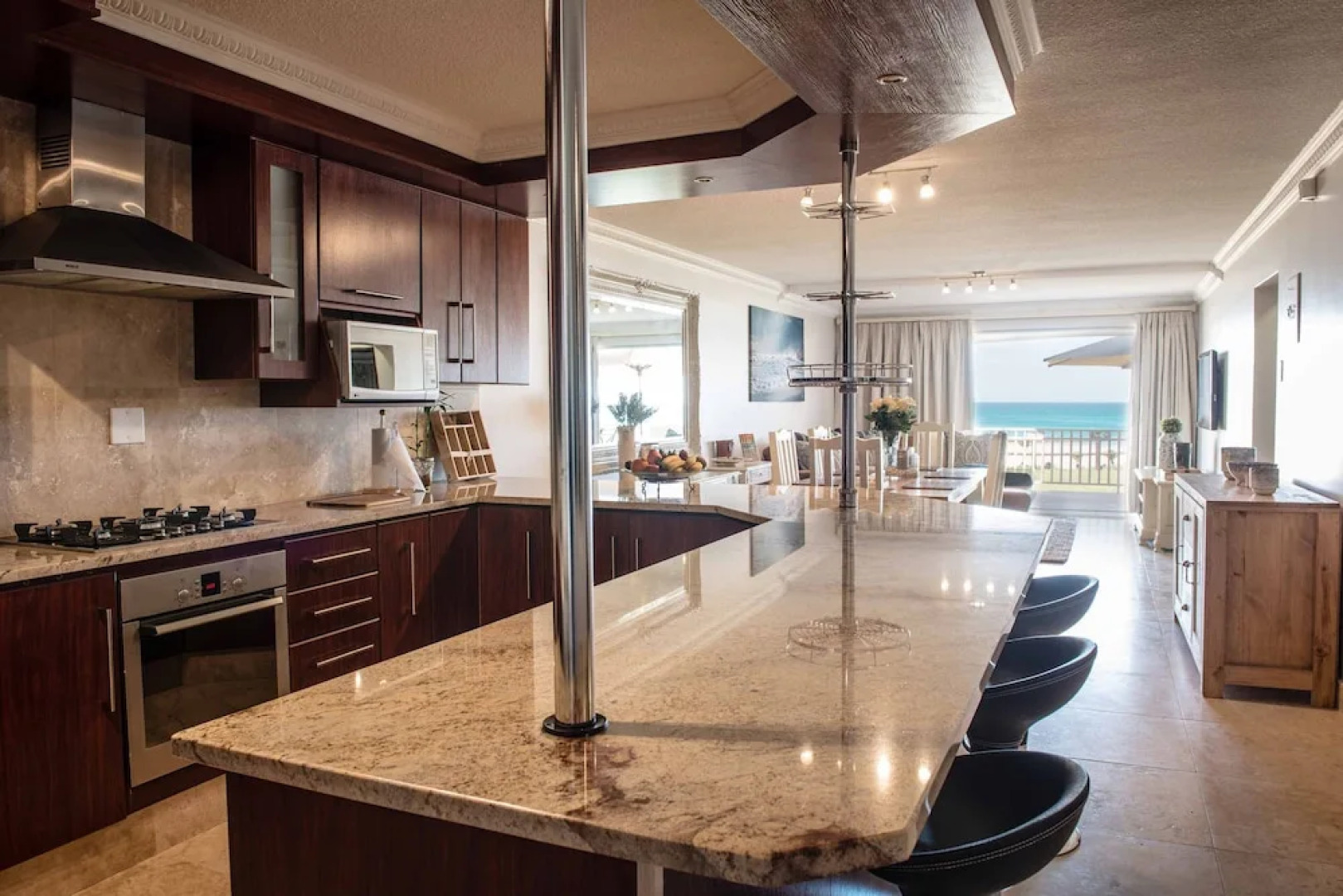 Jeffreys Bay Beach Accommodation