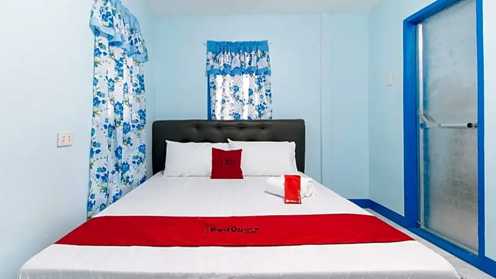 RedDoorz @ El Sueño Beach Resort Iba Zambales