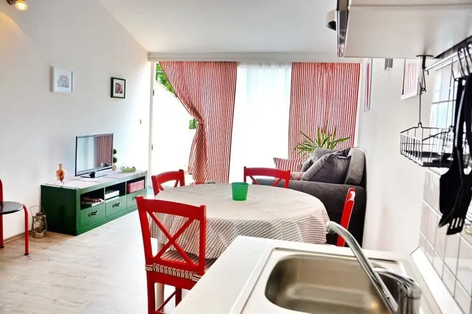 Bay House Rosohotnica