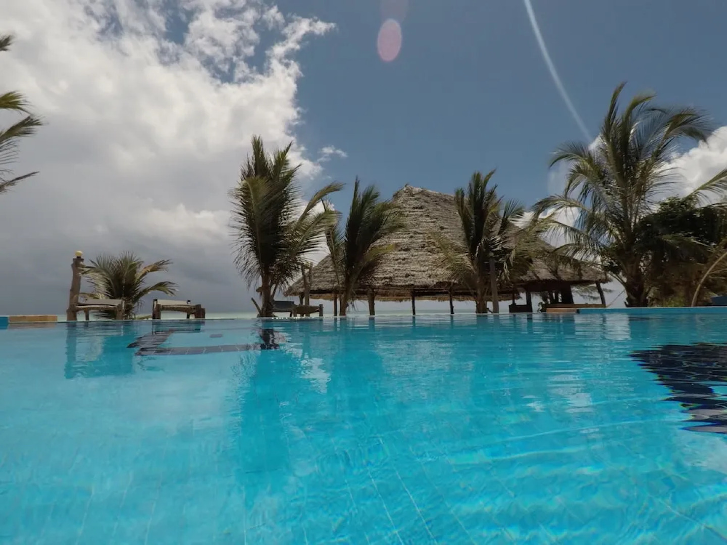 Queen of Sheba Beach Lodge