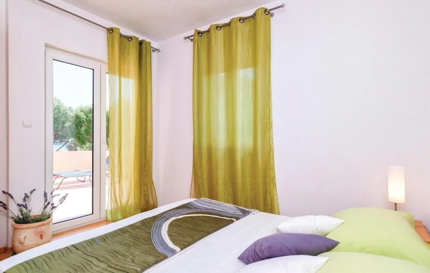 Awesome Home in Zastrazisce With Wifi and 2 Bedrooms