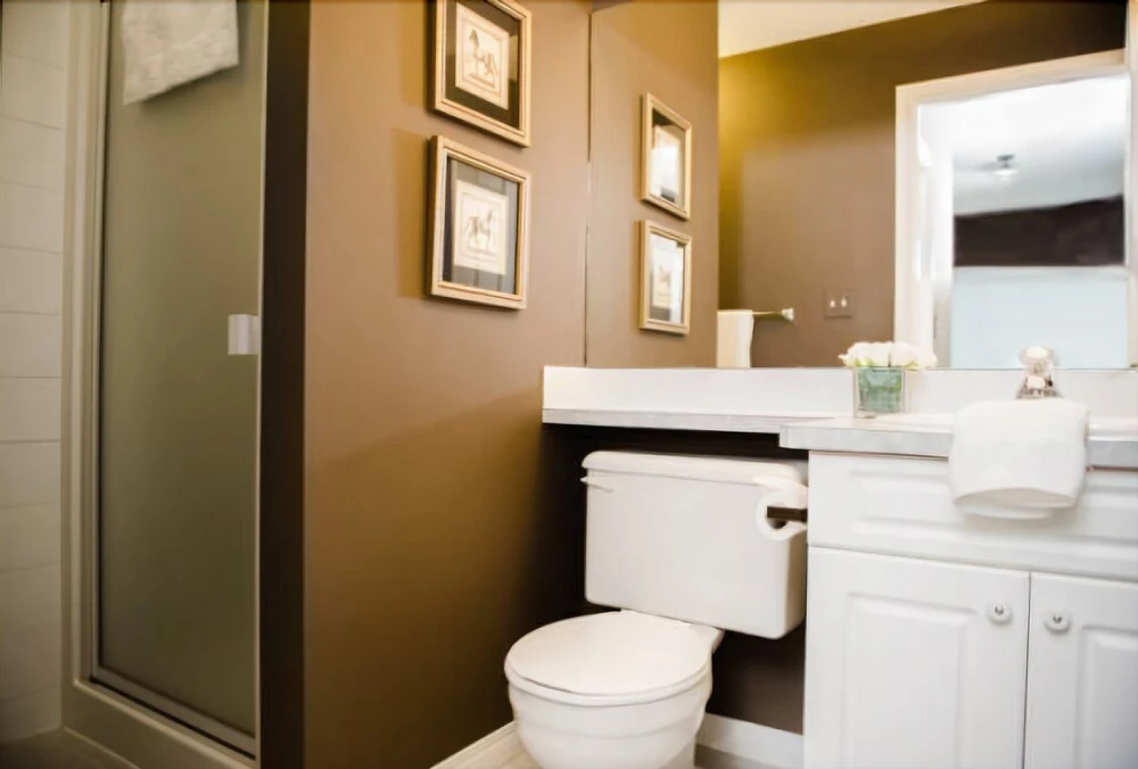 Executive Suites by Roseman - Pavilions of Eau Claire