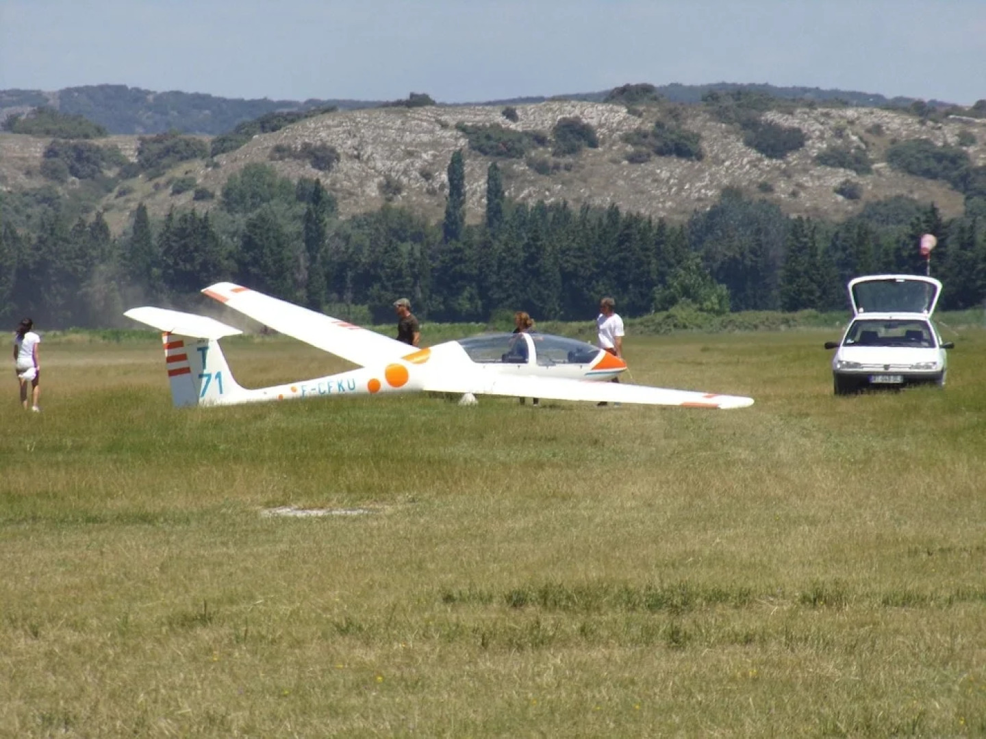 House With one Bedroom in Pujaut, With Wonderful Mountain View, Furnis