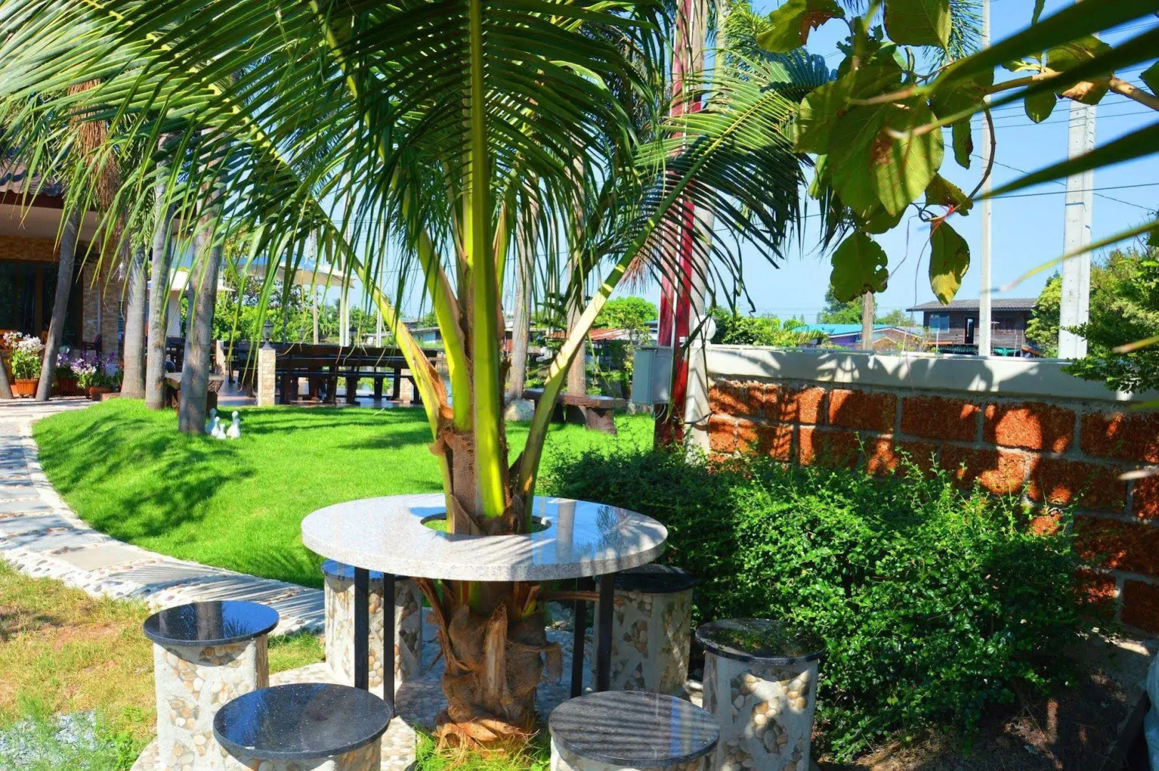 Silver Gold Garden Suvarnabhumi Airport Hotel