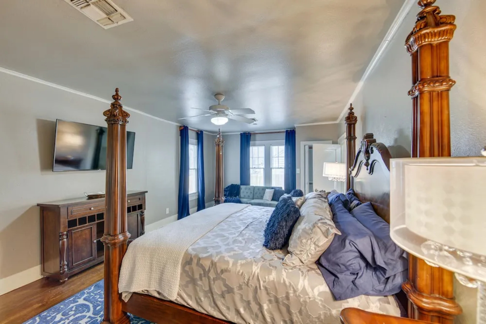 'the Pink Azalea' - Tyler Home w/ Yard + Patio!