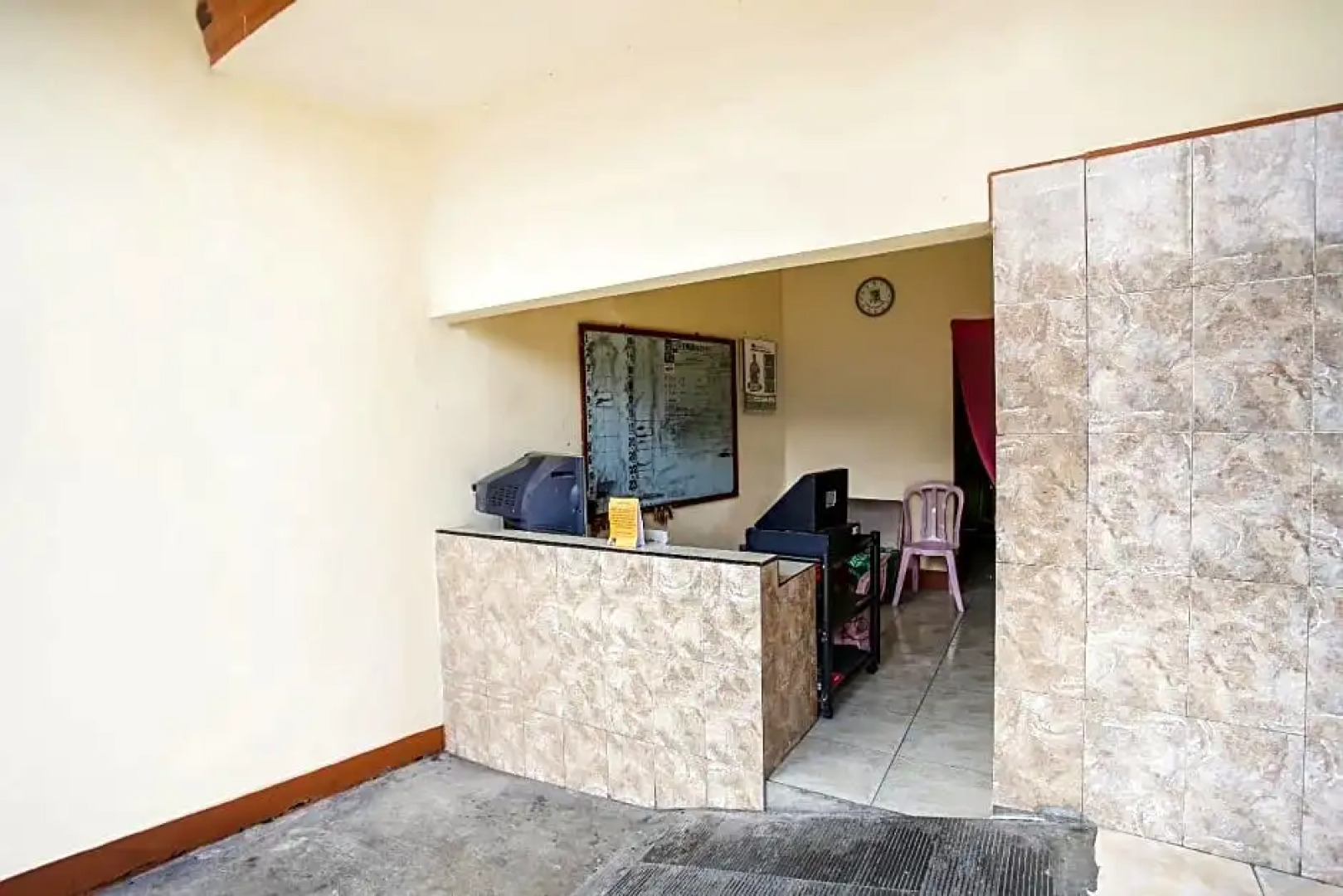 SPOT ON 90092 Dewi Safitri Hotel