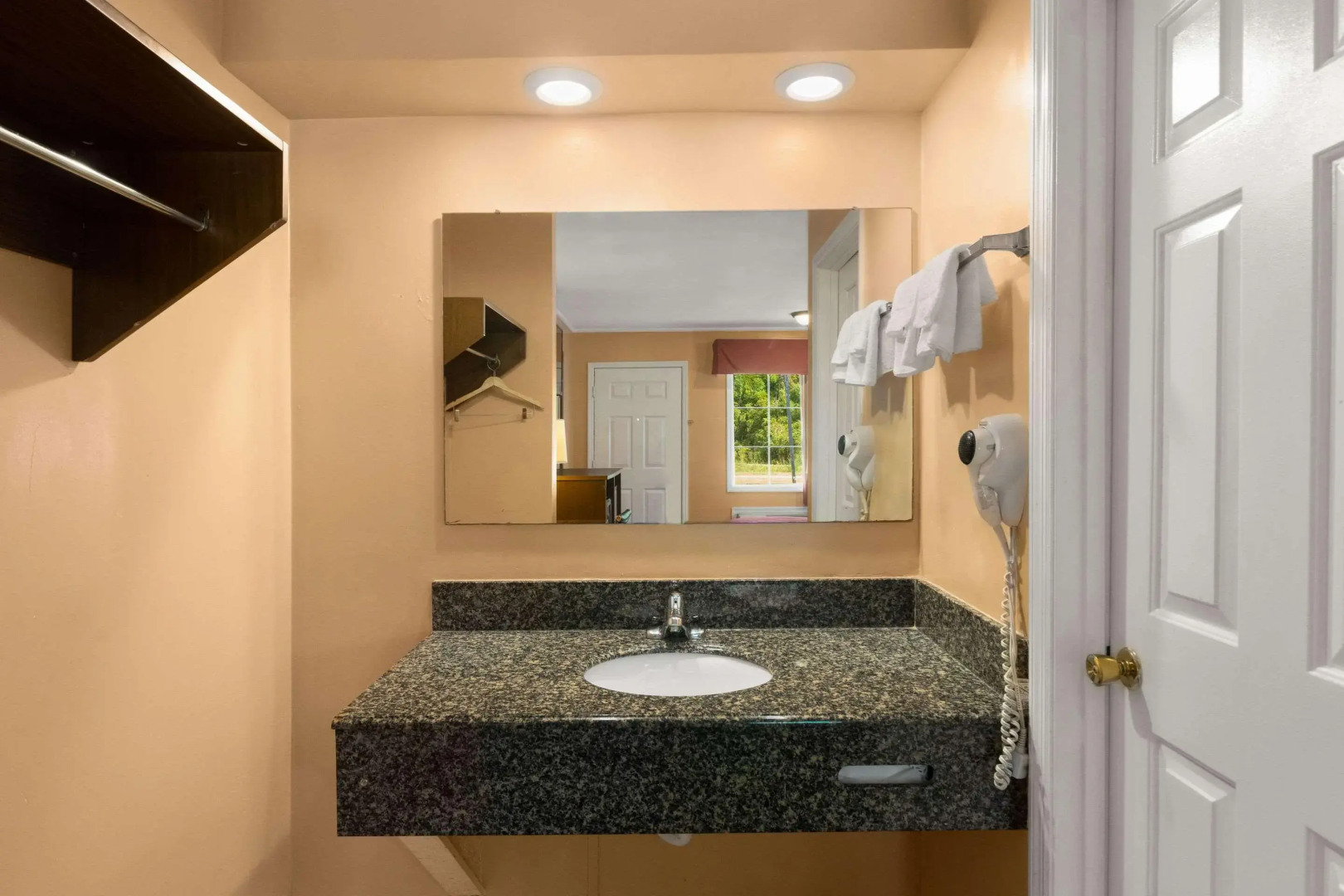 Econo Lodge Cornersville