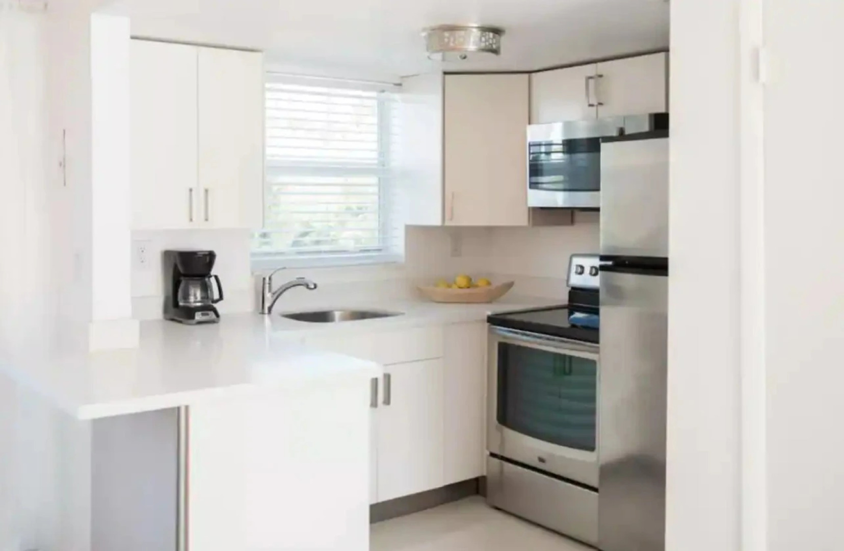 Miami River Inn By Renzzi