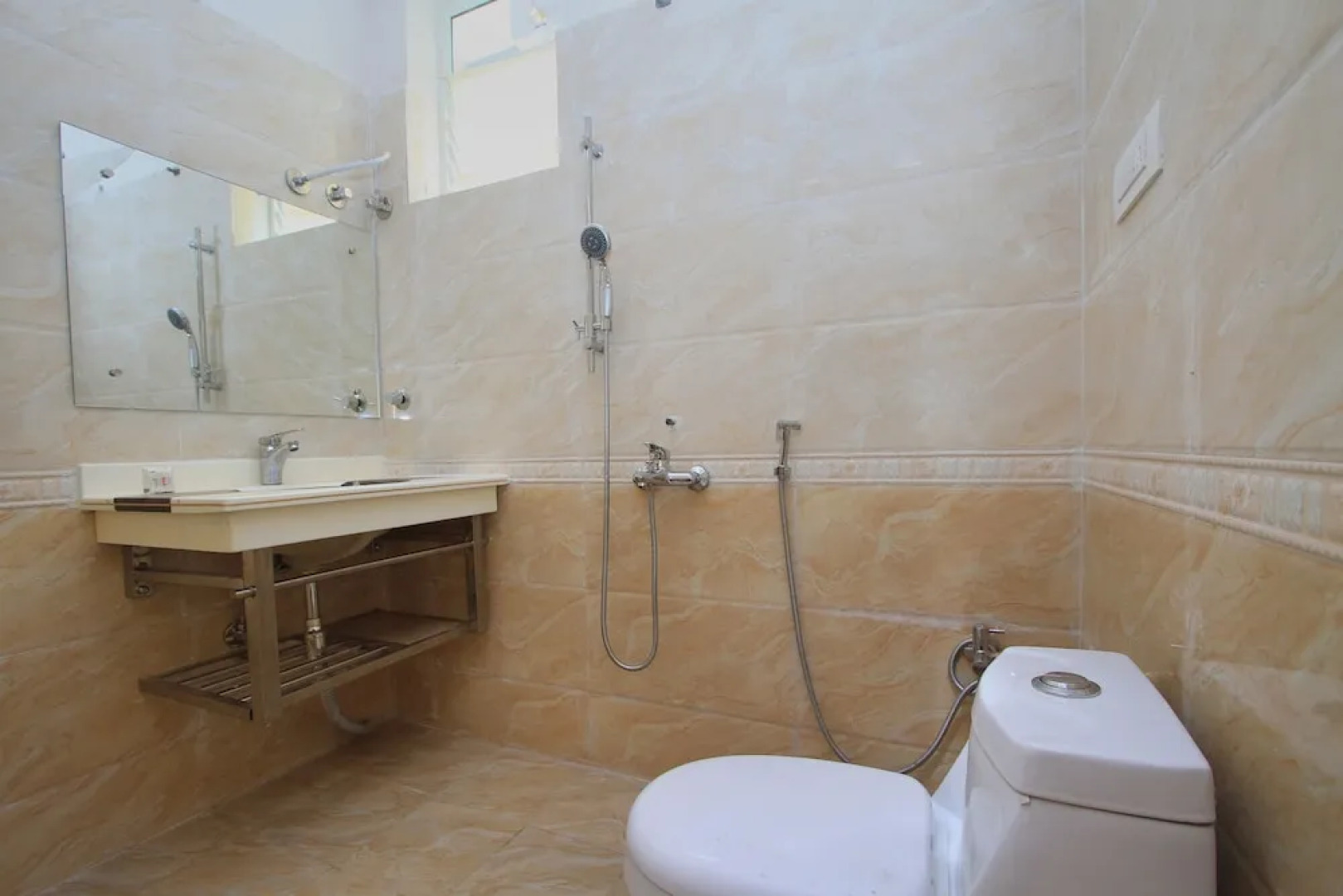 OYO 9559 Hotel New Fort