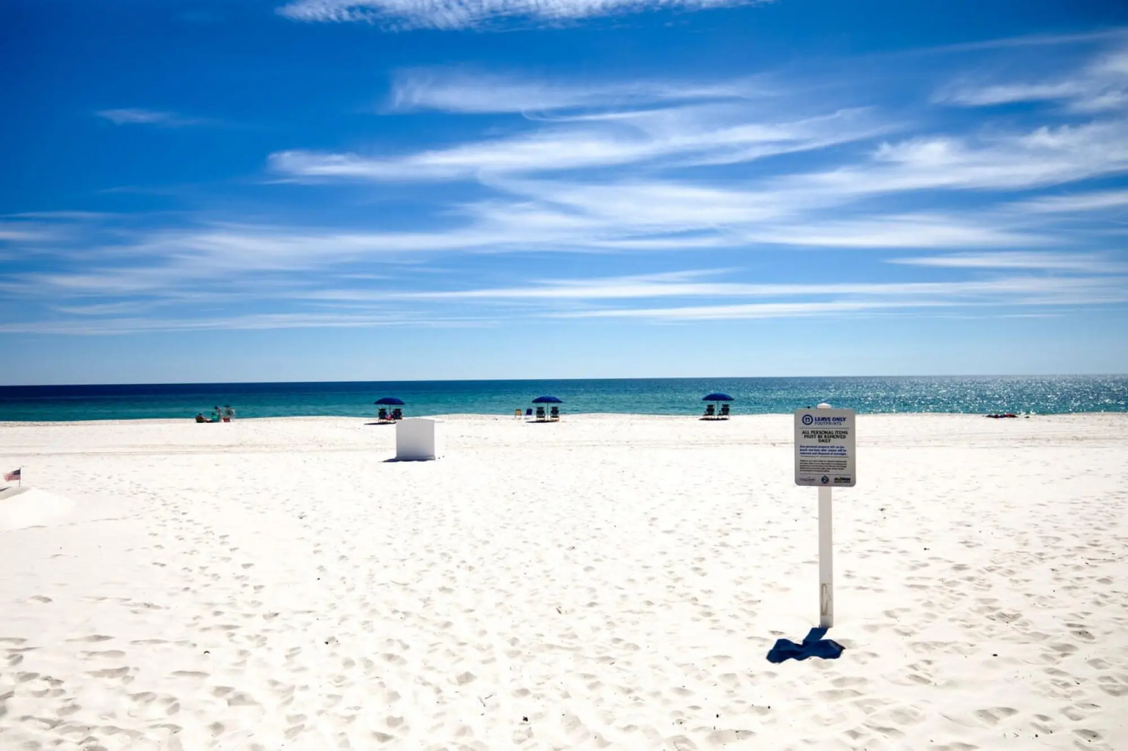 Amazing condo on the whites sands of Gulf Shores with outdoor pool