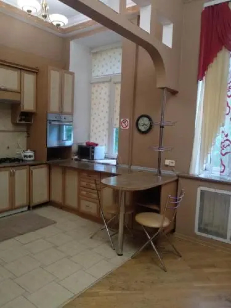 Apartment On Evgena Konovaltsya 3