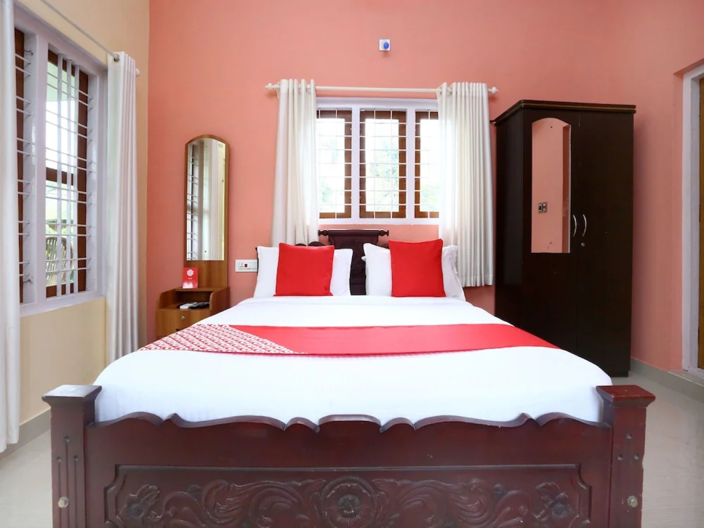 OYO 15446 Karapuzha Lakeshore Resort