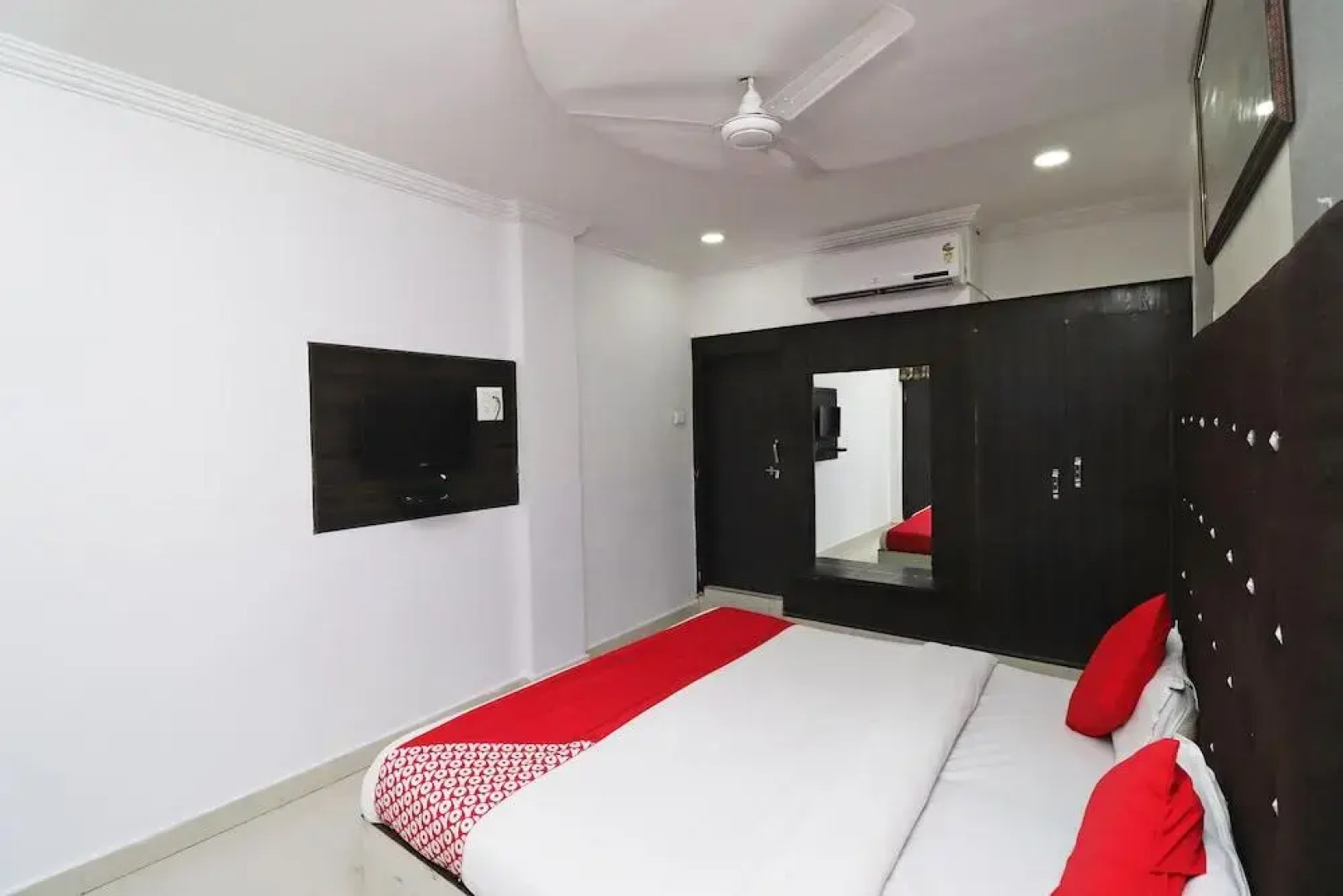 Hotel Mn Galaxy by OYO Rooms