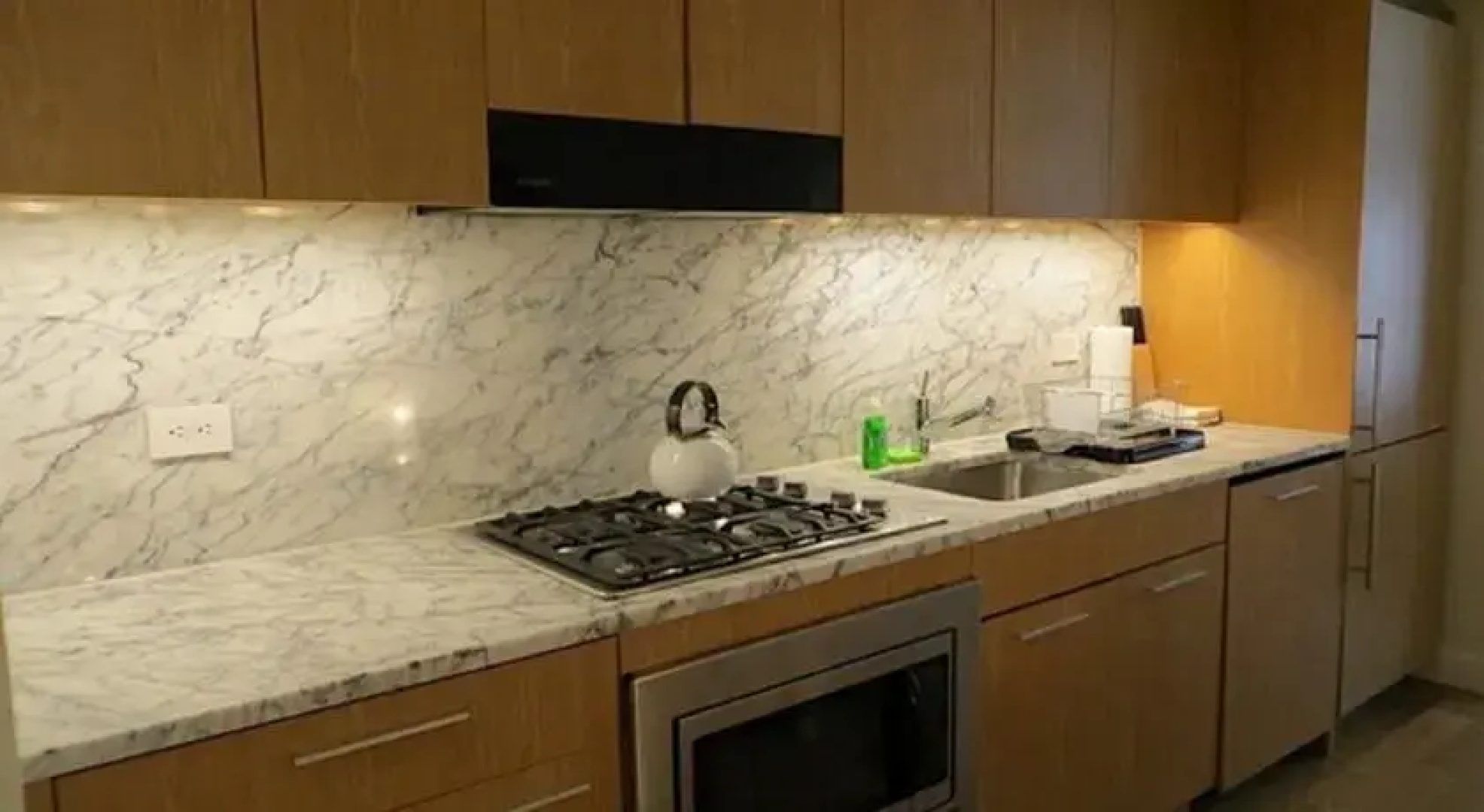 Studio Apartment - Wall Street