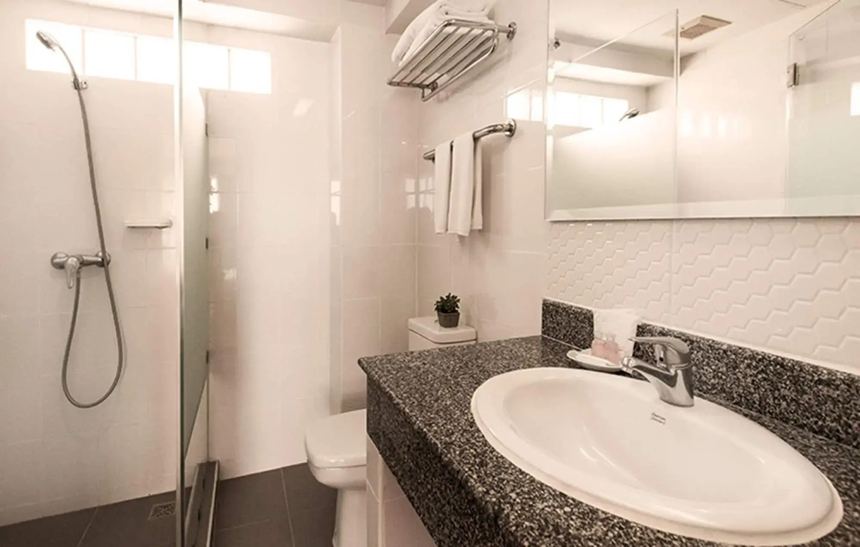 Samran Place Hotel