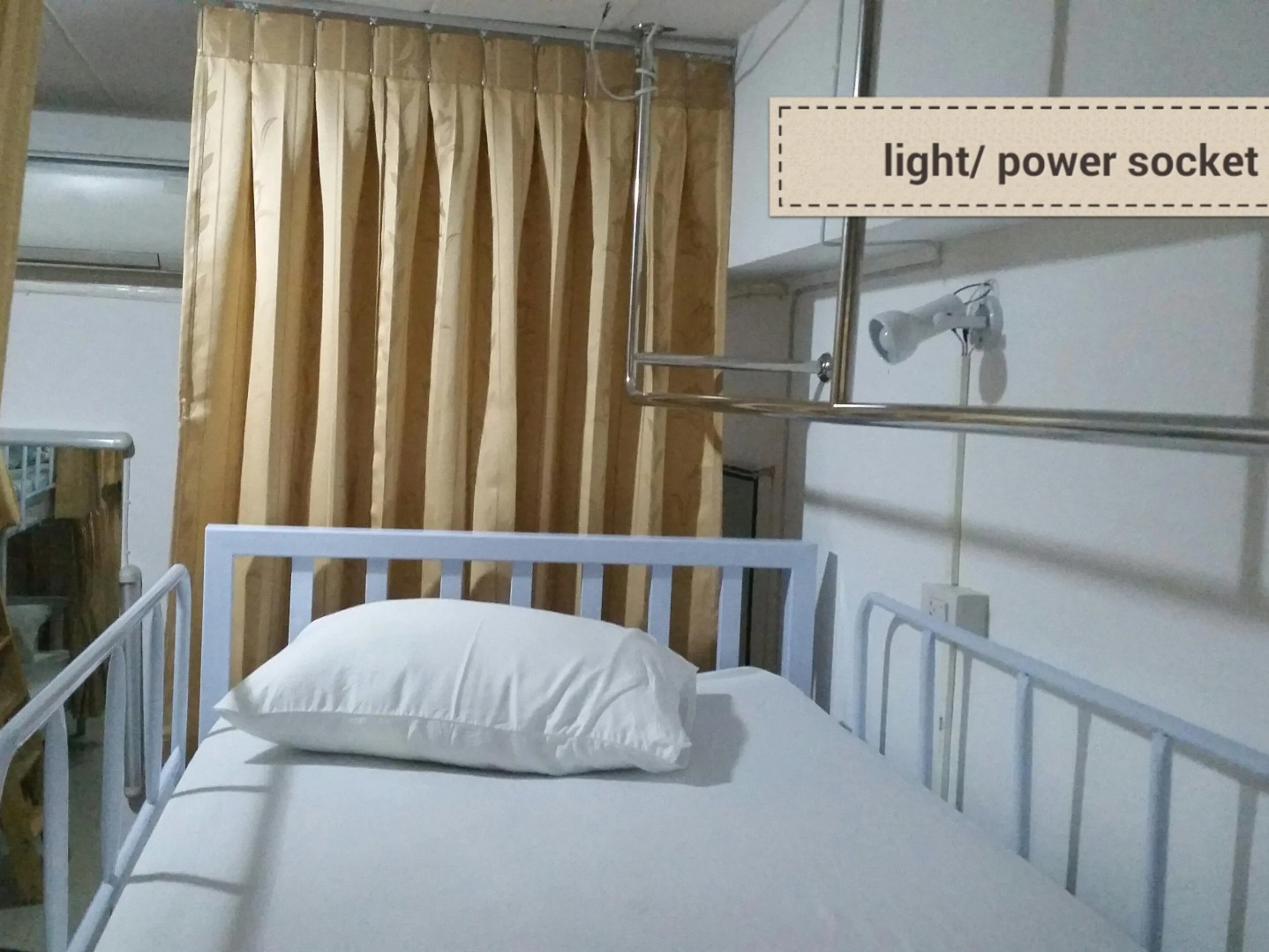 Chiangmai Gate Capsule Hostel