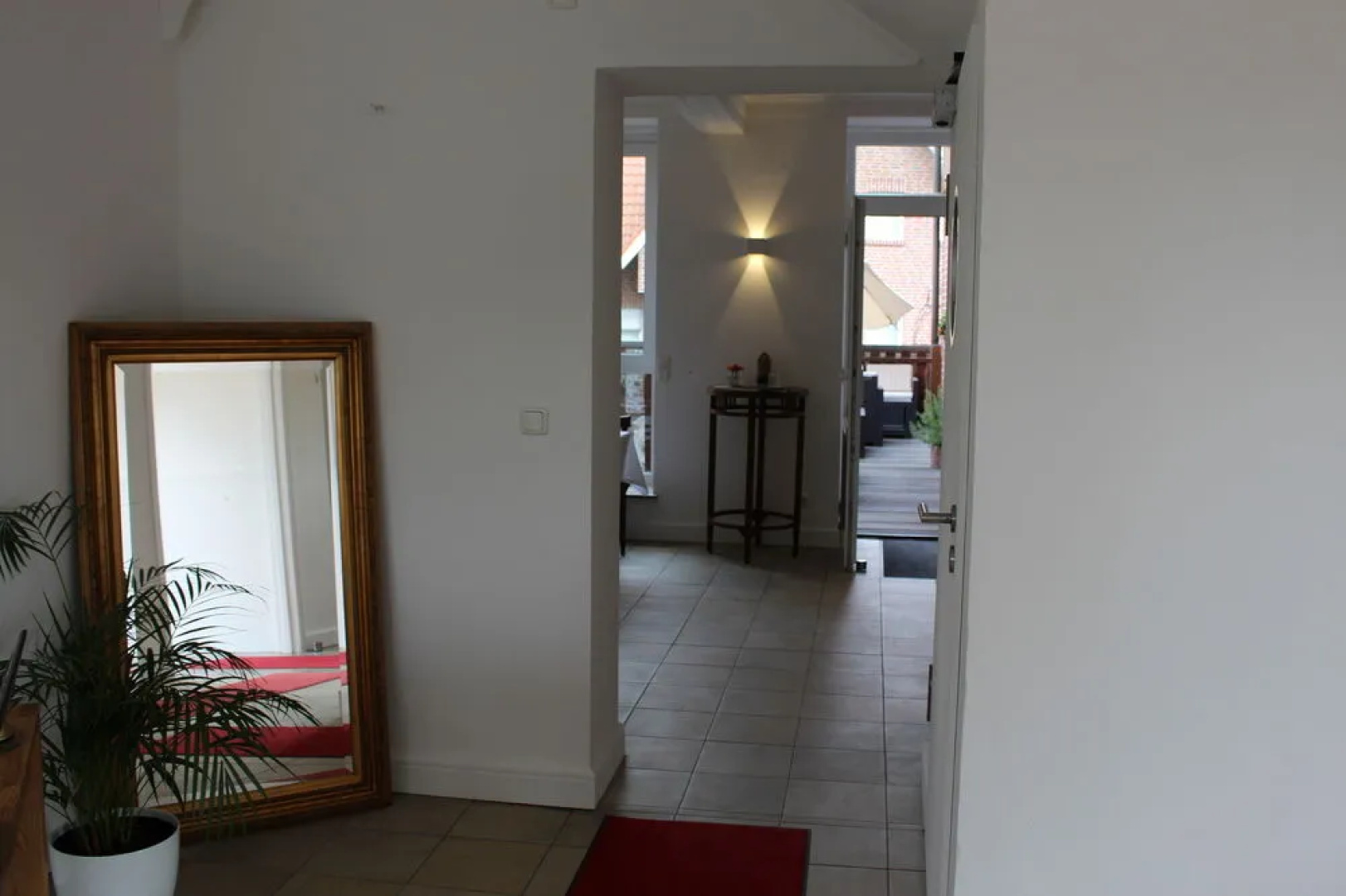 Re Hotel