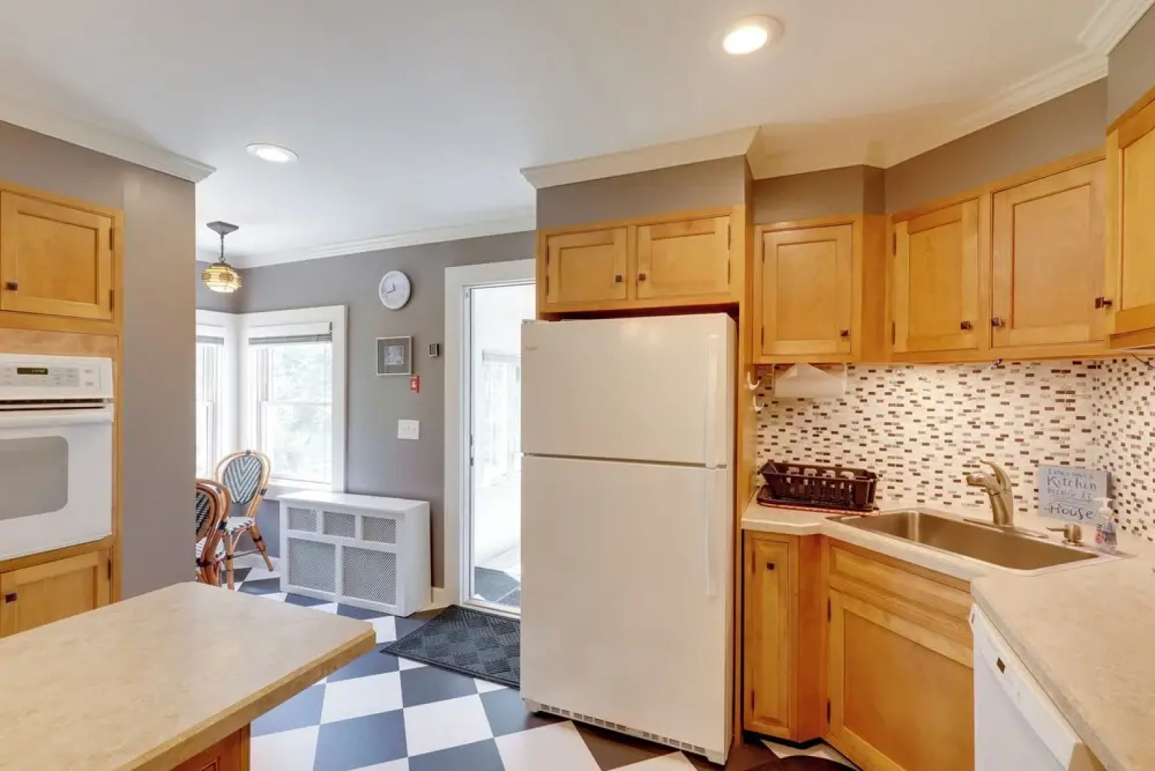 Franconia Escape on Half Acre w/ Fire Pit & Deck!