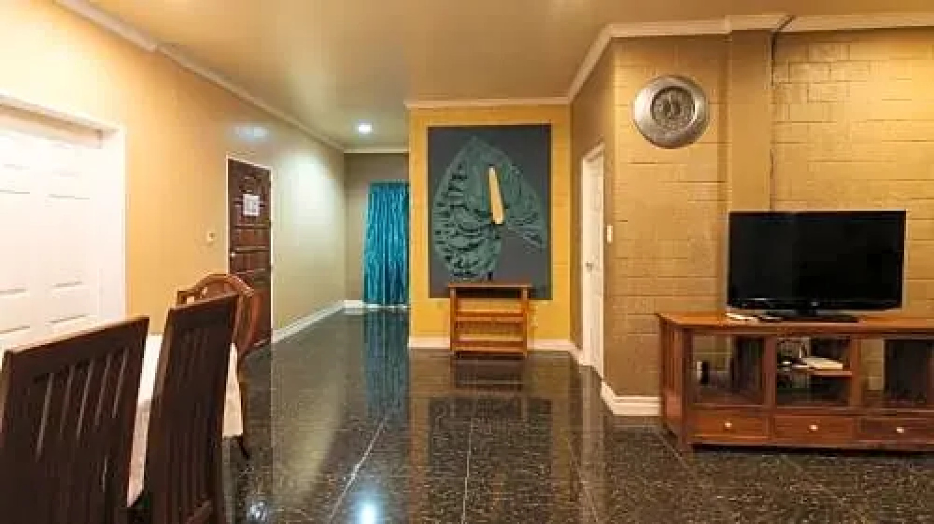 RedDoorz Plus @ Malabag Silang