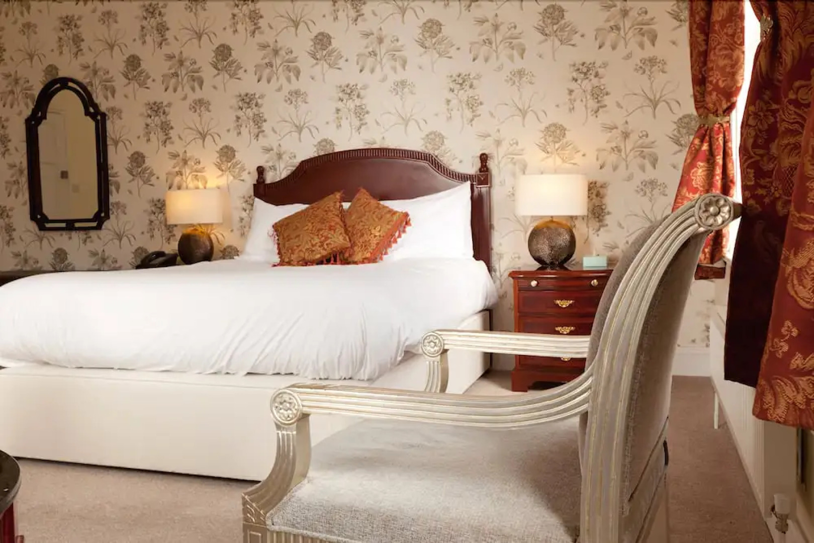 The Thomas Paine Hotel