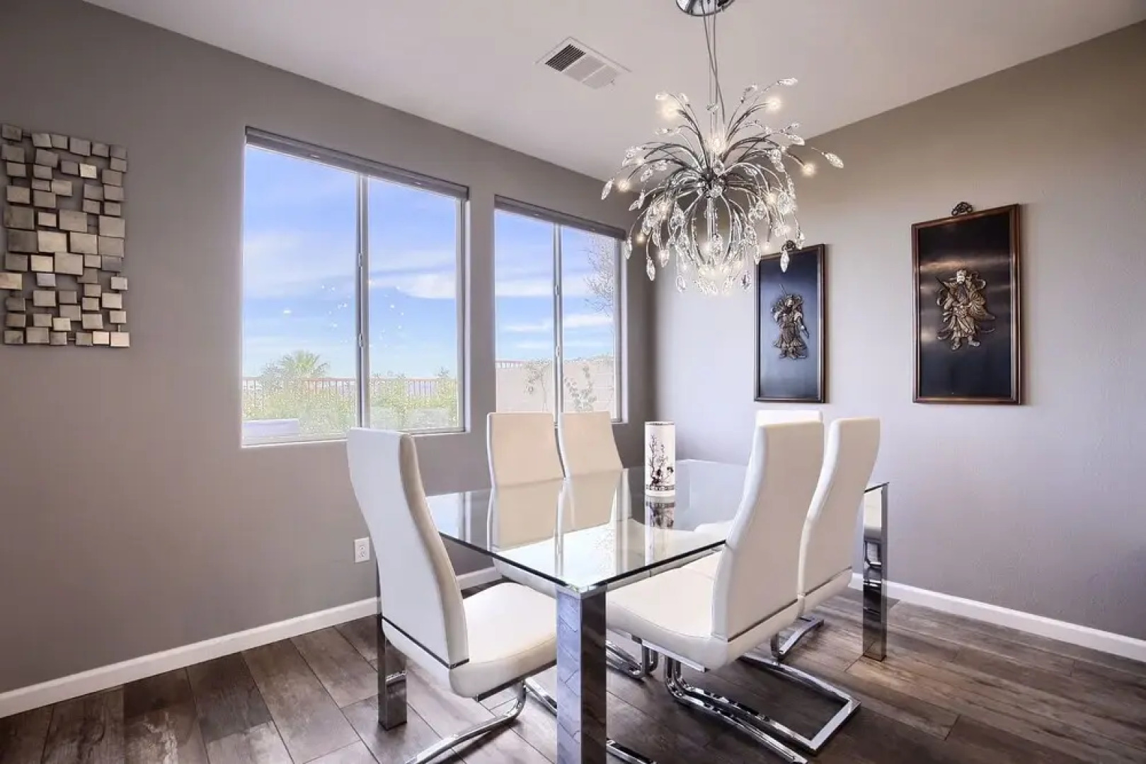 Nevada Elegance Newly Upgraded, 20 min From Strip!