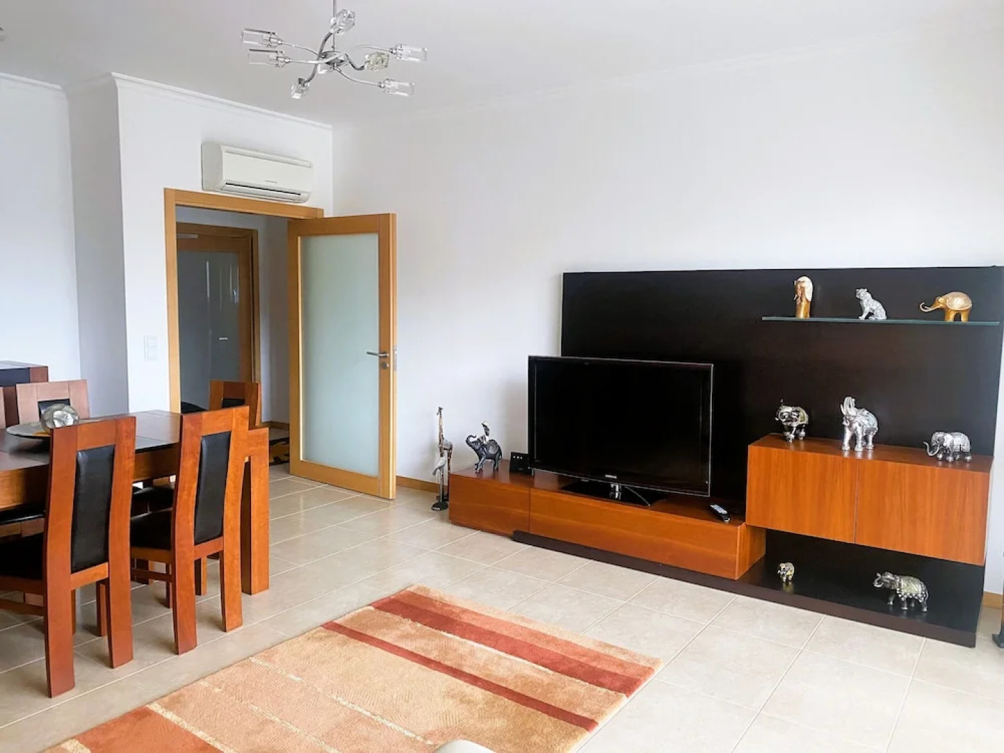 3 Bedroom Flat Aguiar