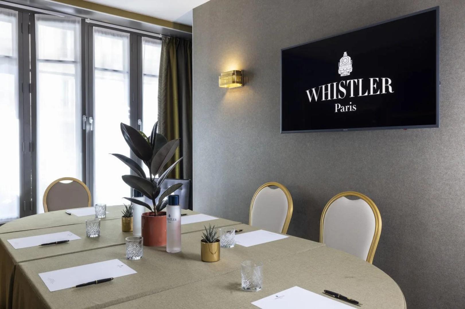 WHISTLER Paris
