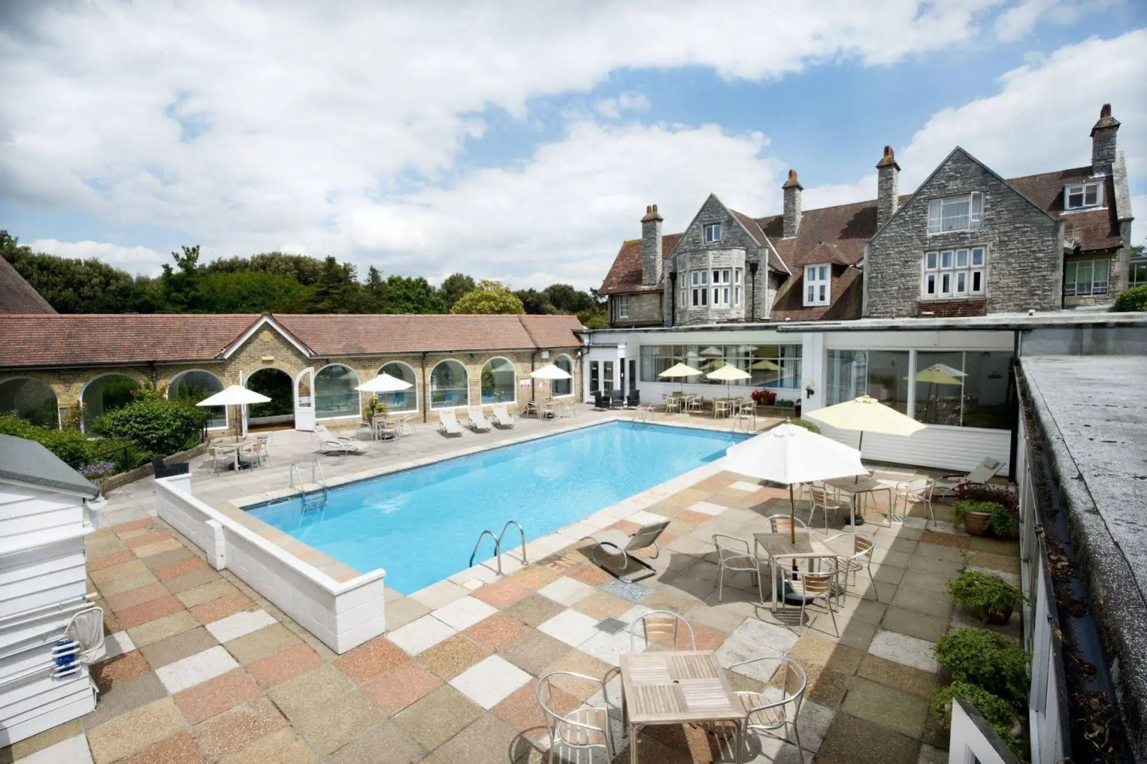 The Broadway Park Hotel