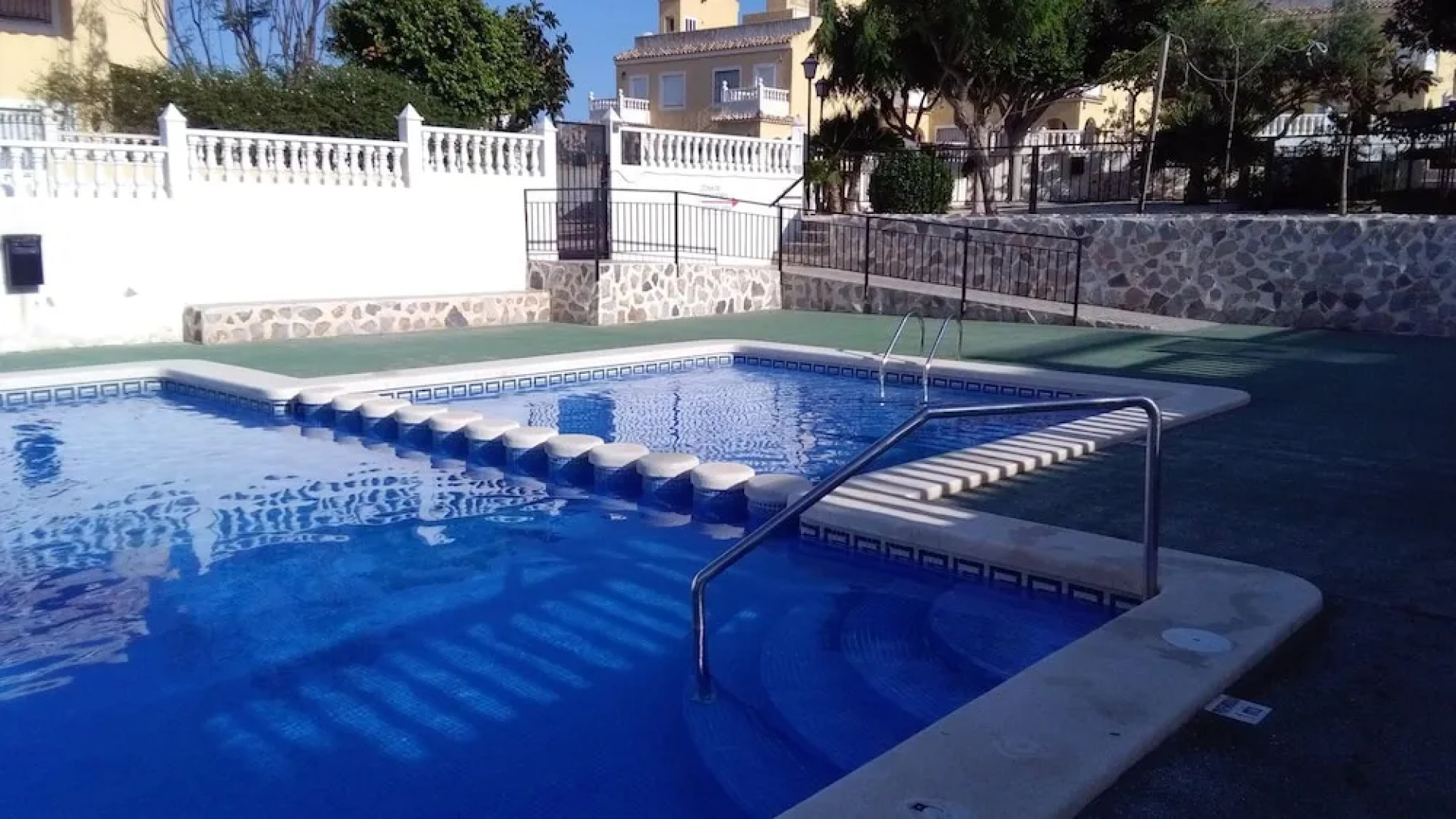 House With 4 Bedrooms in Santa Pola, With Pool Access and Terrace - 90