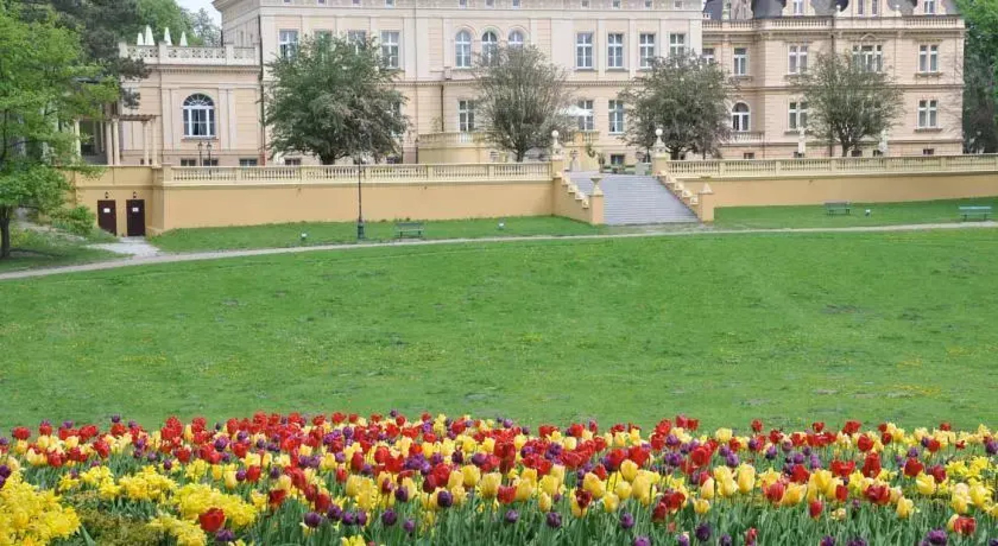 Zespół Pałacowo-Parkowy w Ostromecku