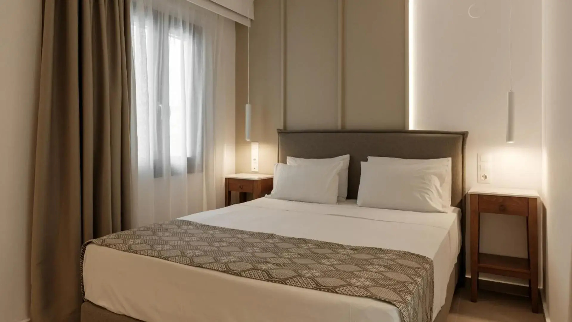 Nami Hotel & Suites