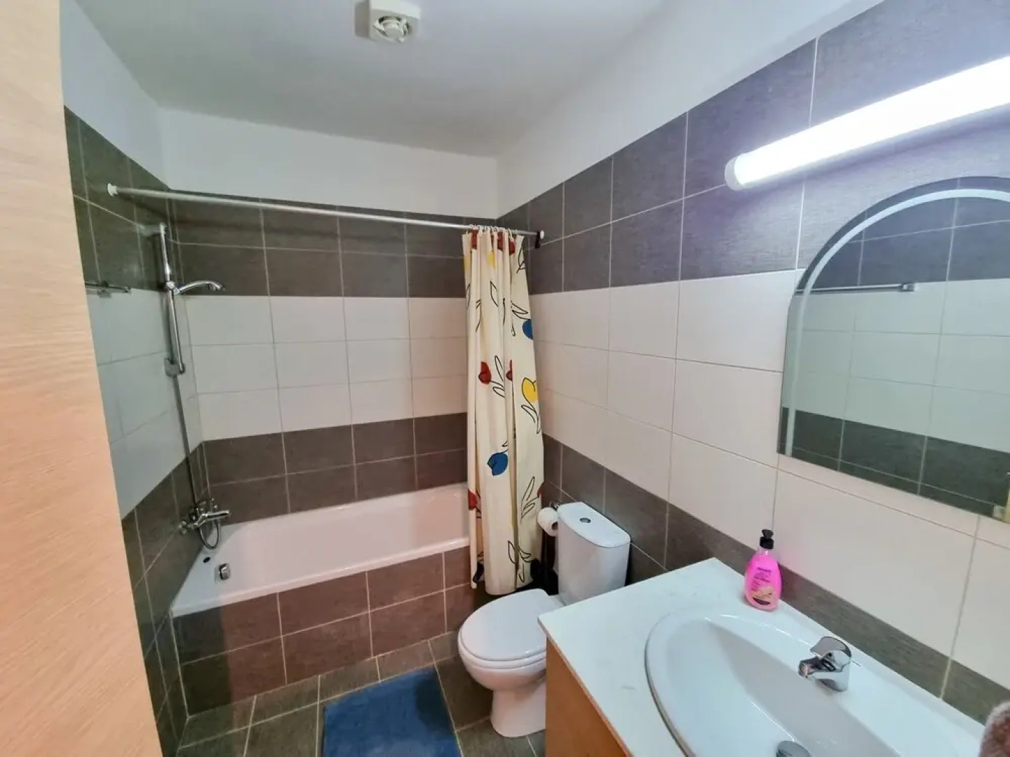 The Lob Star Apartment