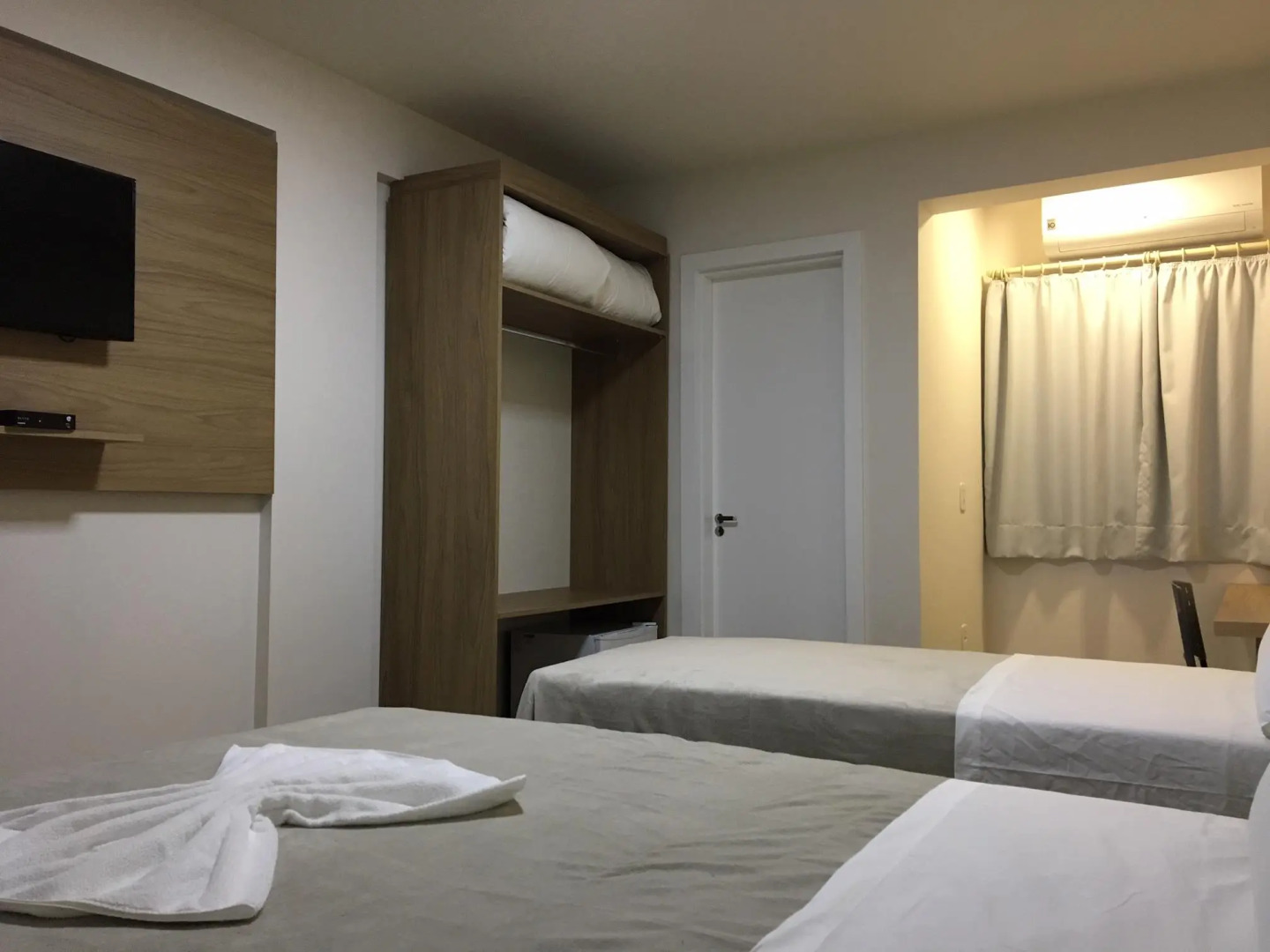 Paris Hotel Curitibanos