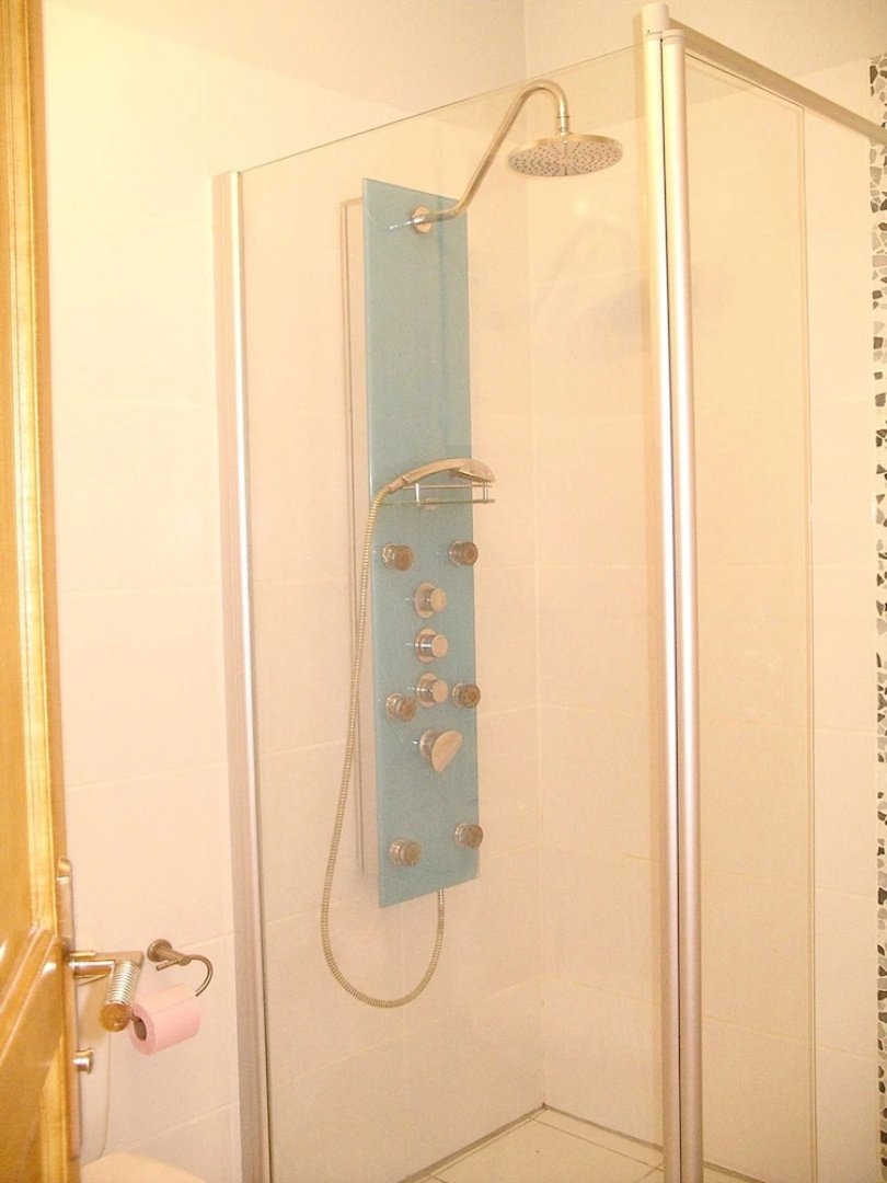 Studio in Cagnes-sur-mer, With Pool Access, Enclosed Garden and Wifi -