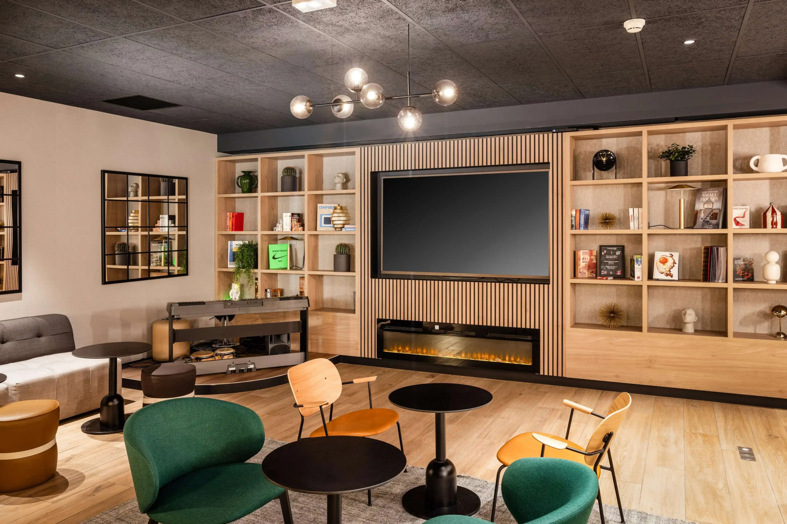 Hôtel Restaurant Campanile Paris 19 - La Villette