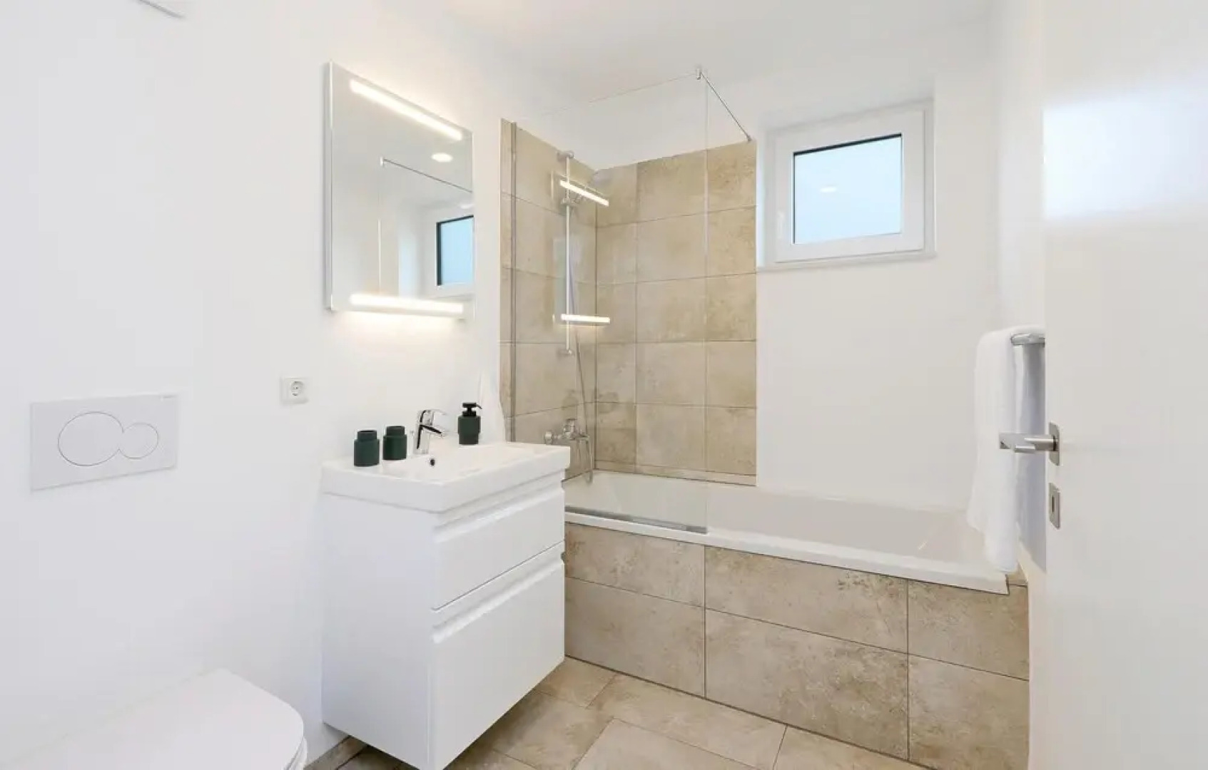 Amazing home in Lembruch/Dümmer See w/ Indoor swimming pool, WiFi and 5 Bedrooms