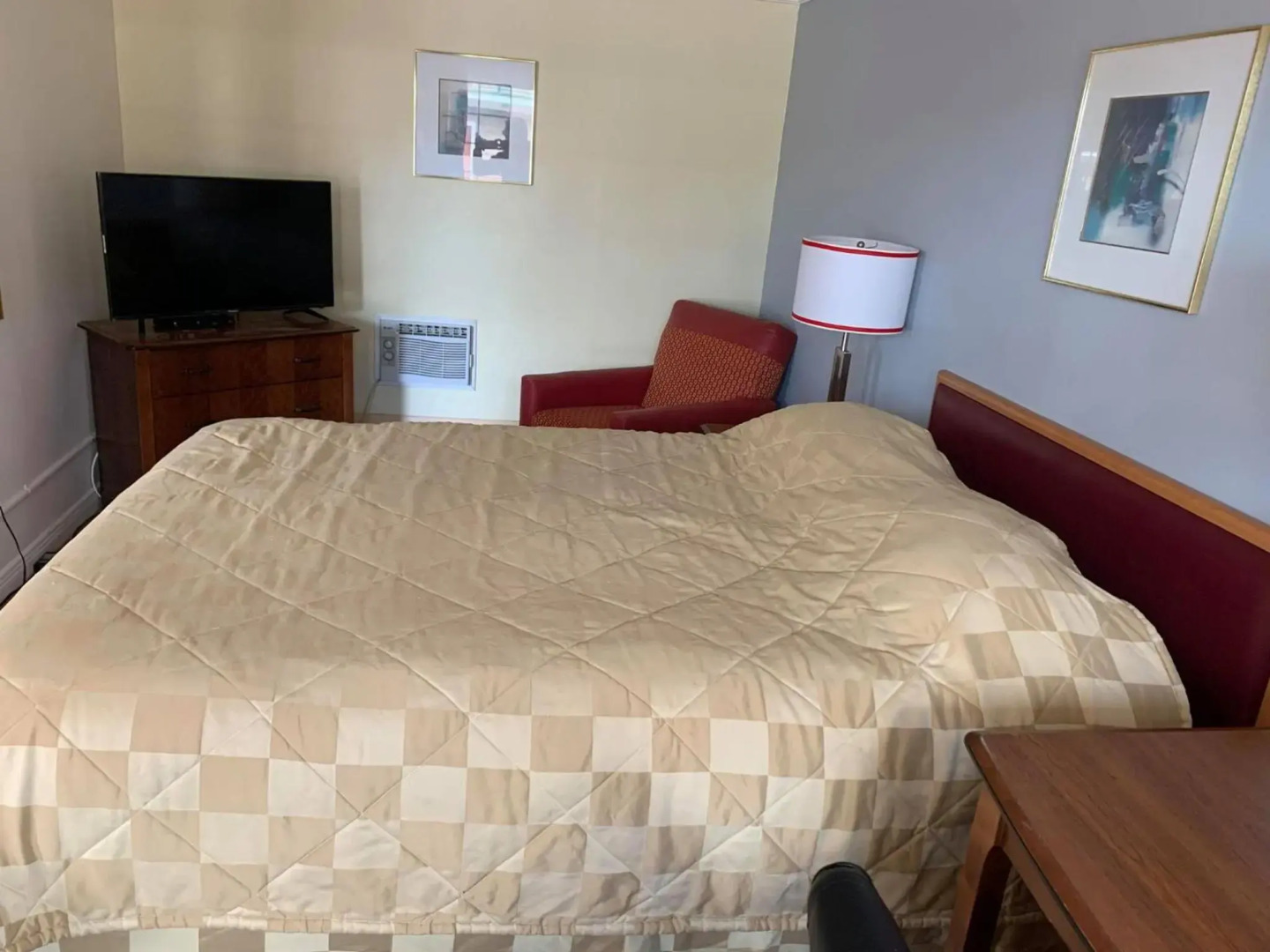 Stonehouse Motel and Restaurant