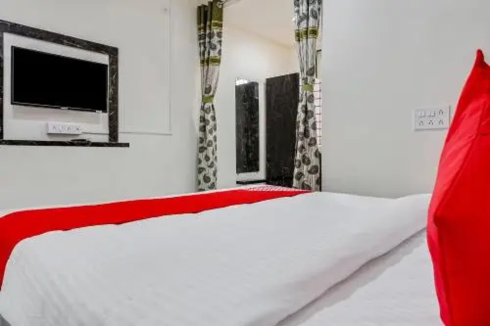 OYO 28474 Hotel Worldking