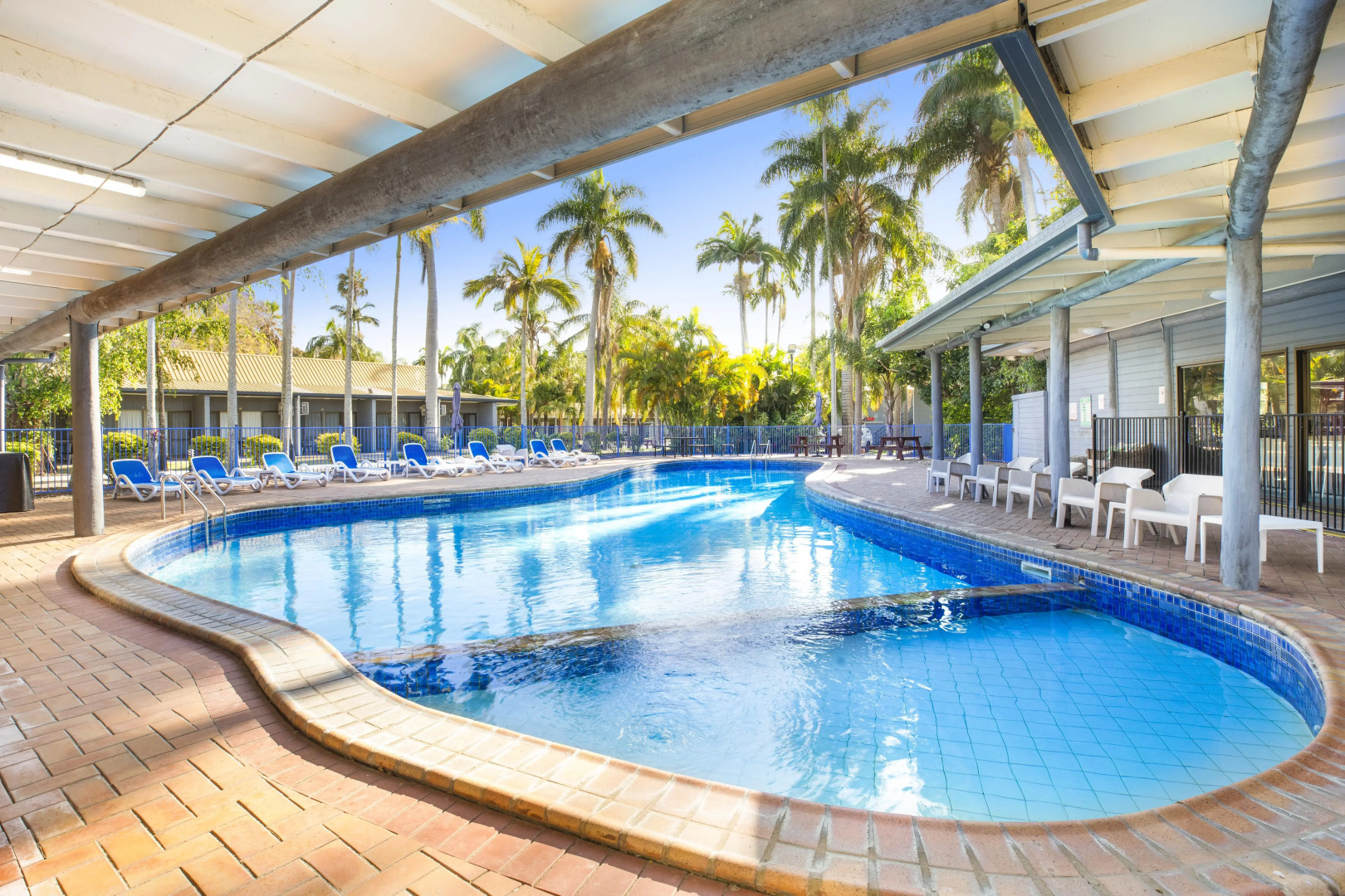 Nightcap at Kondari Resort